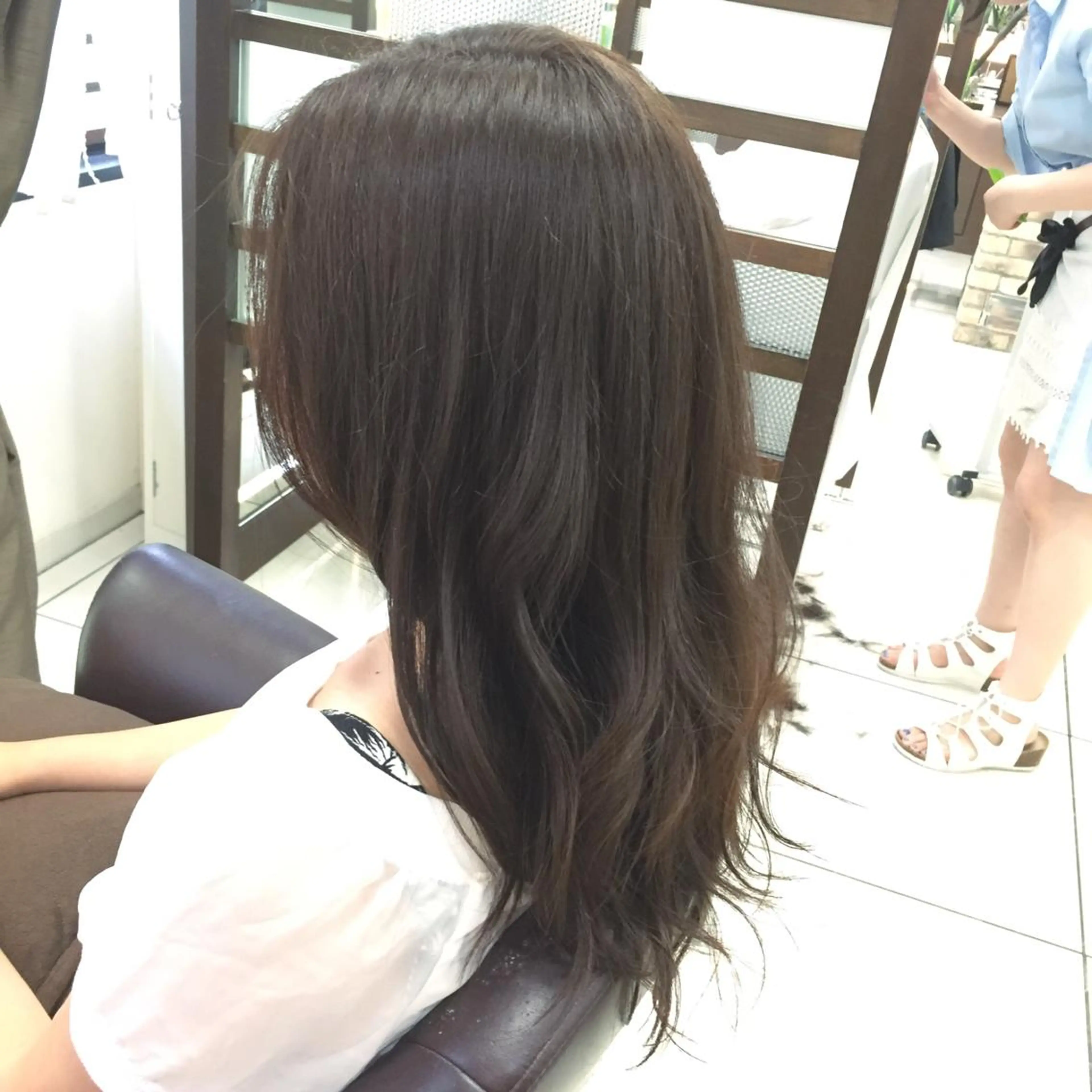 セミロング ロング カラー oggi +KENJE所属・大平 美沙のヘアスタイル