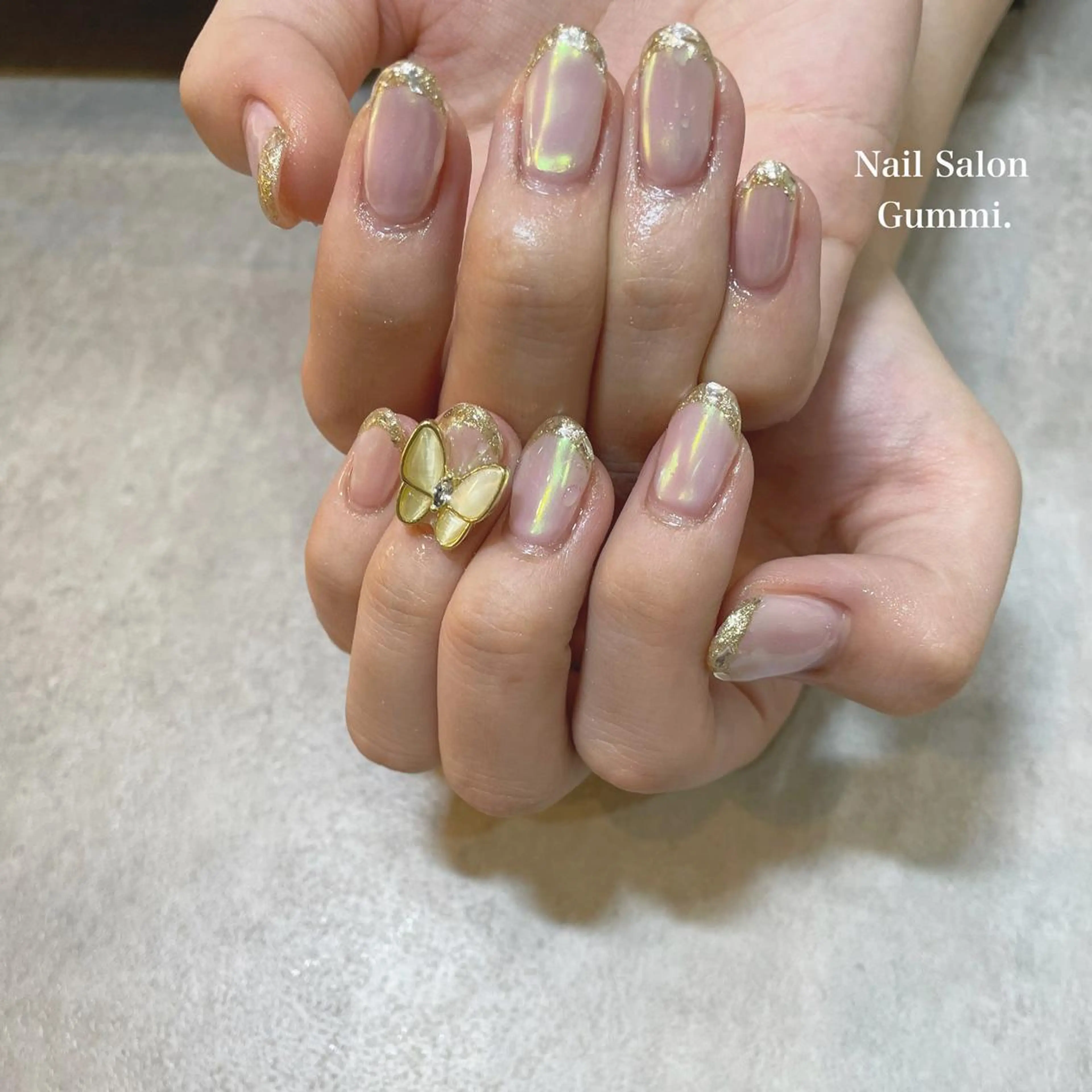 ネイル オーロラネイル フレンチネイル ガラスフレンチ Nail Salon Gummi.のネイルデザイン