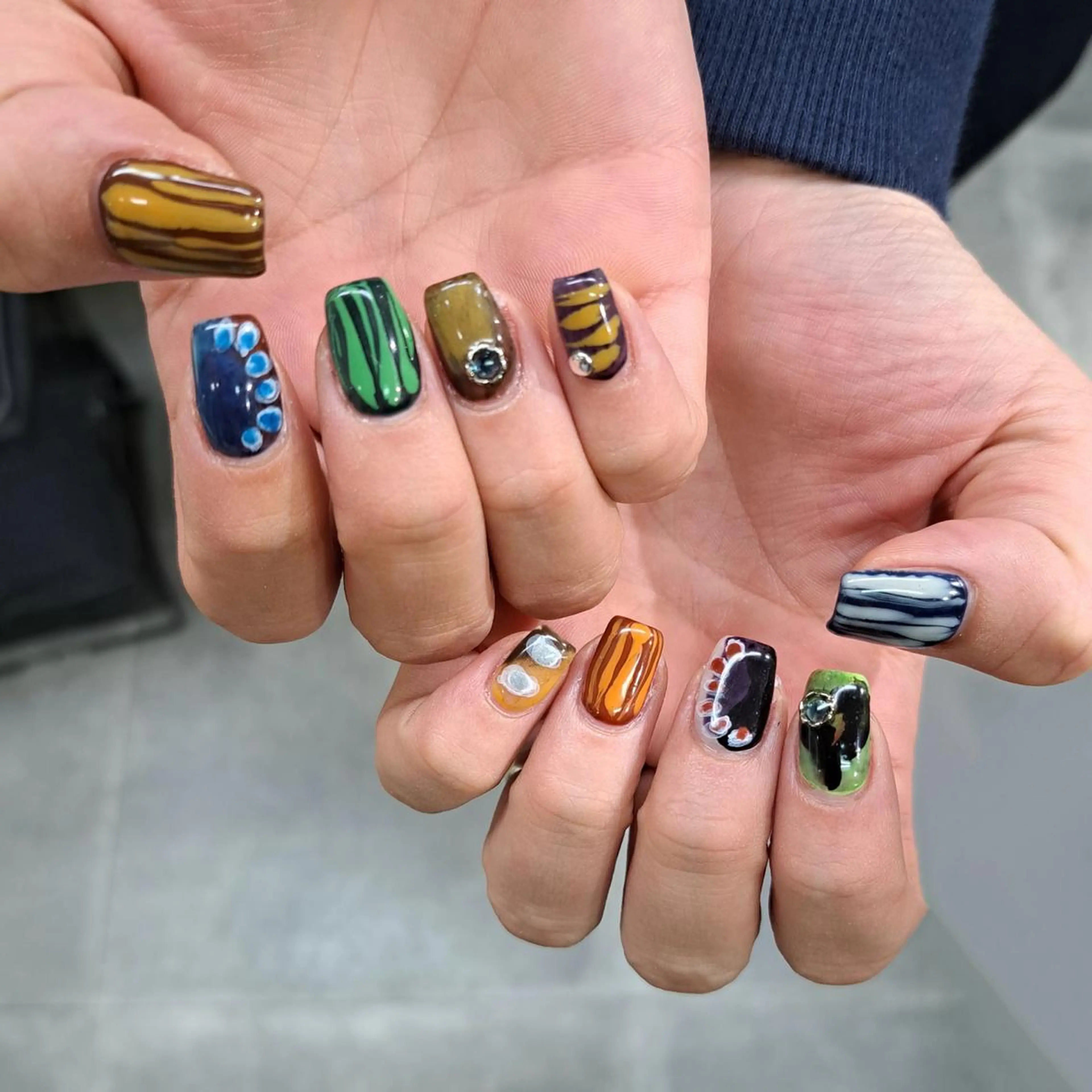 ネイル アートネイル ジェルネイル ニュアンスネイル スカルプネイル nailstudio eviz新宿店のネイルデザイン