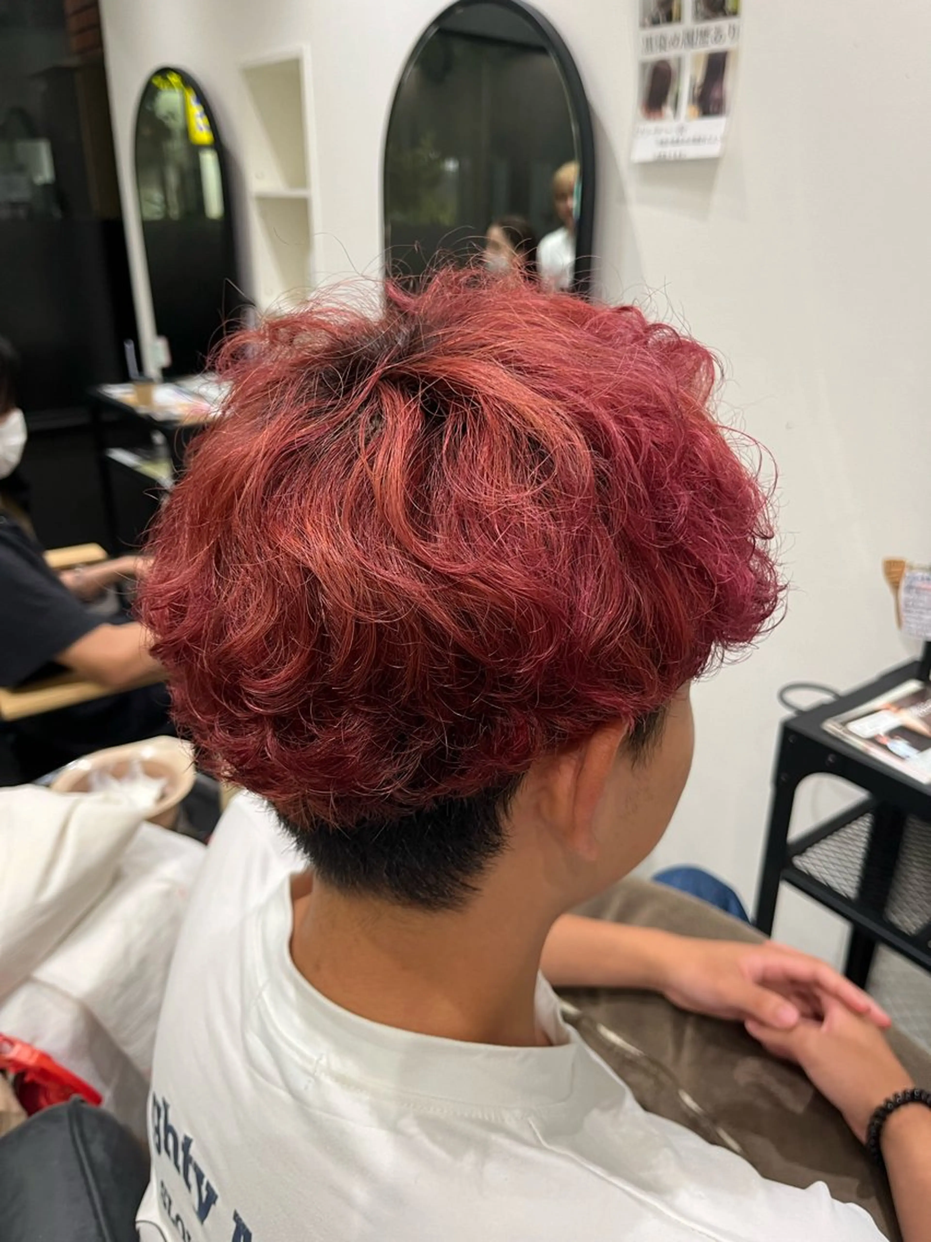 ショート カラー パーマ メンズ ピンクカラー レッドカラー ヘアカラー トリートメント cocotte 💟草間紫音💟のヘアスタイル