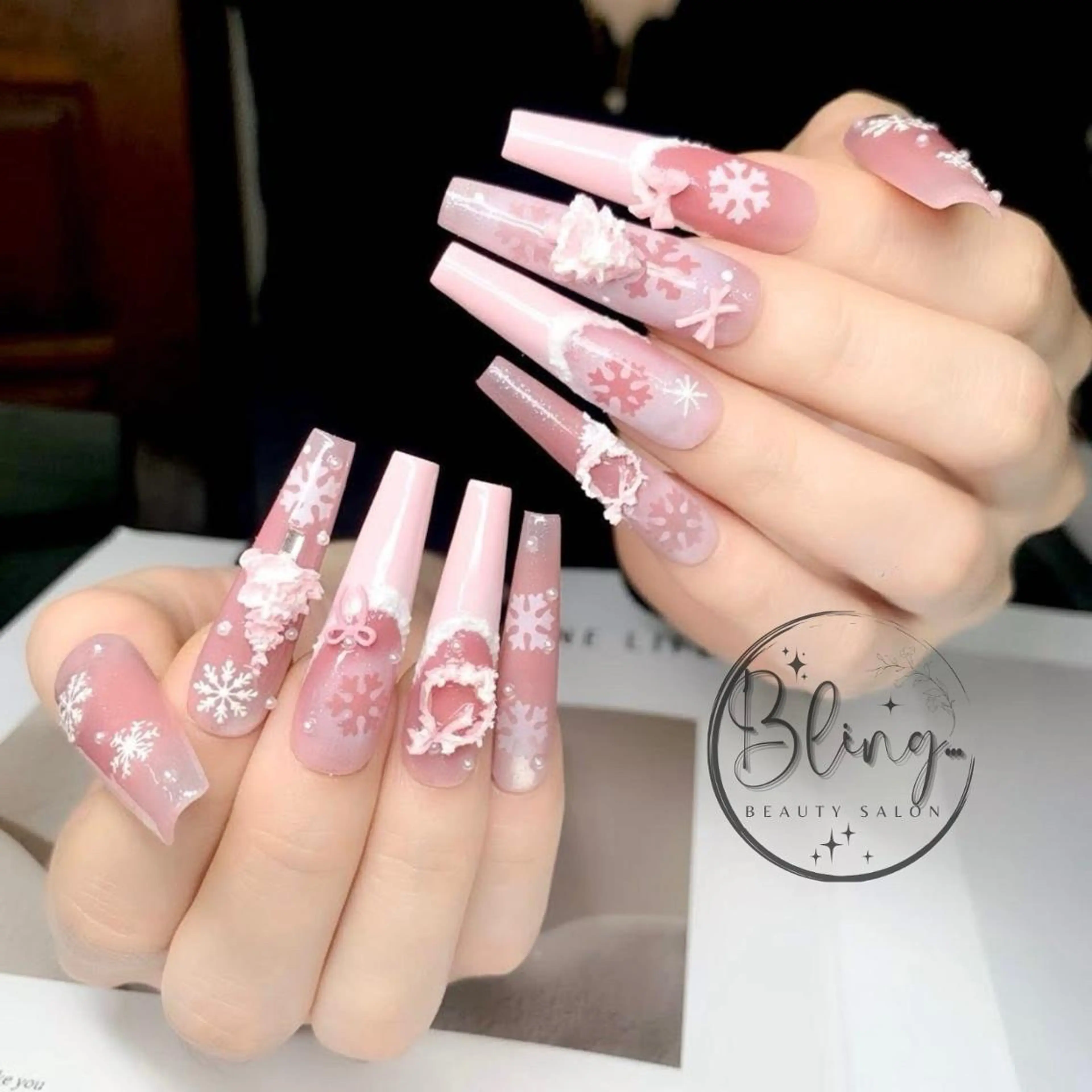 ロング 韓国風ヘア ハンドネイル Bling Salonのネイルデザイン