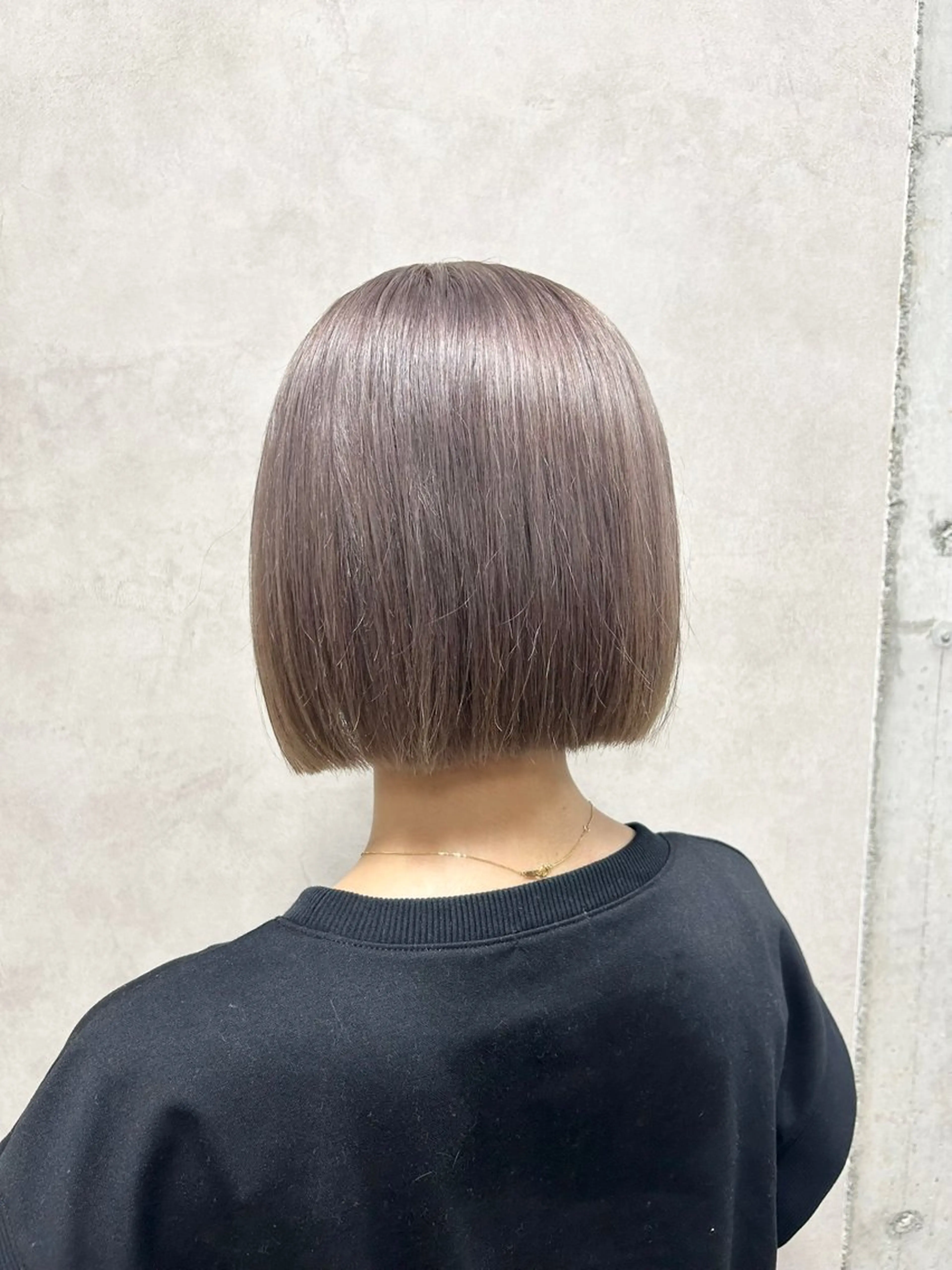 ショート カラー ベージュカラー ブリーチ シルバー シルバーベージュ ヘアカラー 💎色落ち綺麗に白肌 ラベンダー💎りんのヘアスタイル
