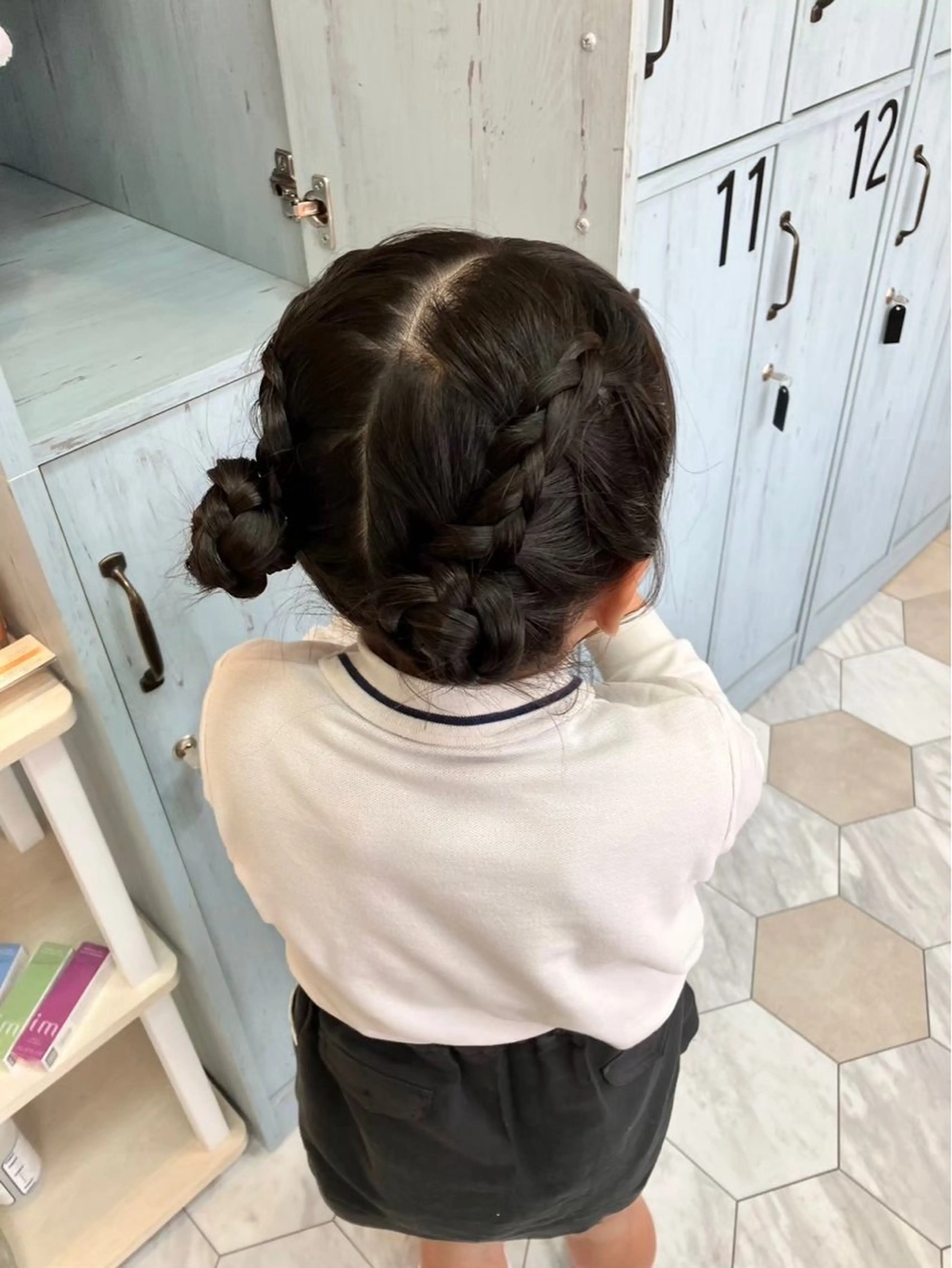 セミロング ヘアアレンジ お団子ヘア 浜田 希々香のヘアスタイル