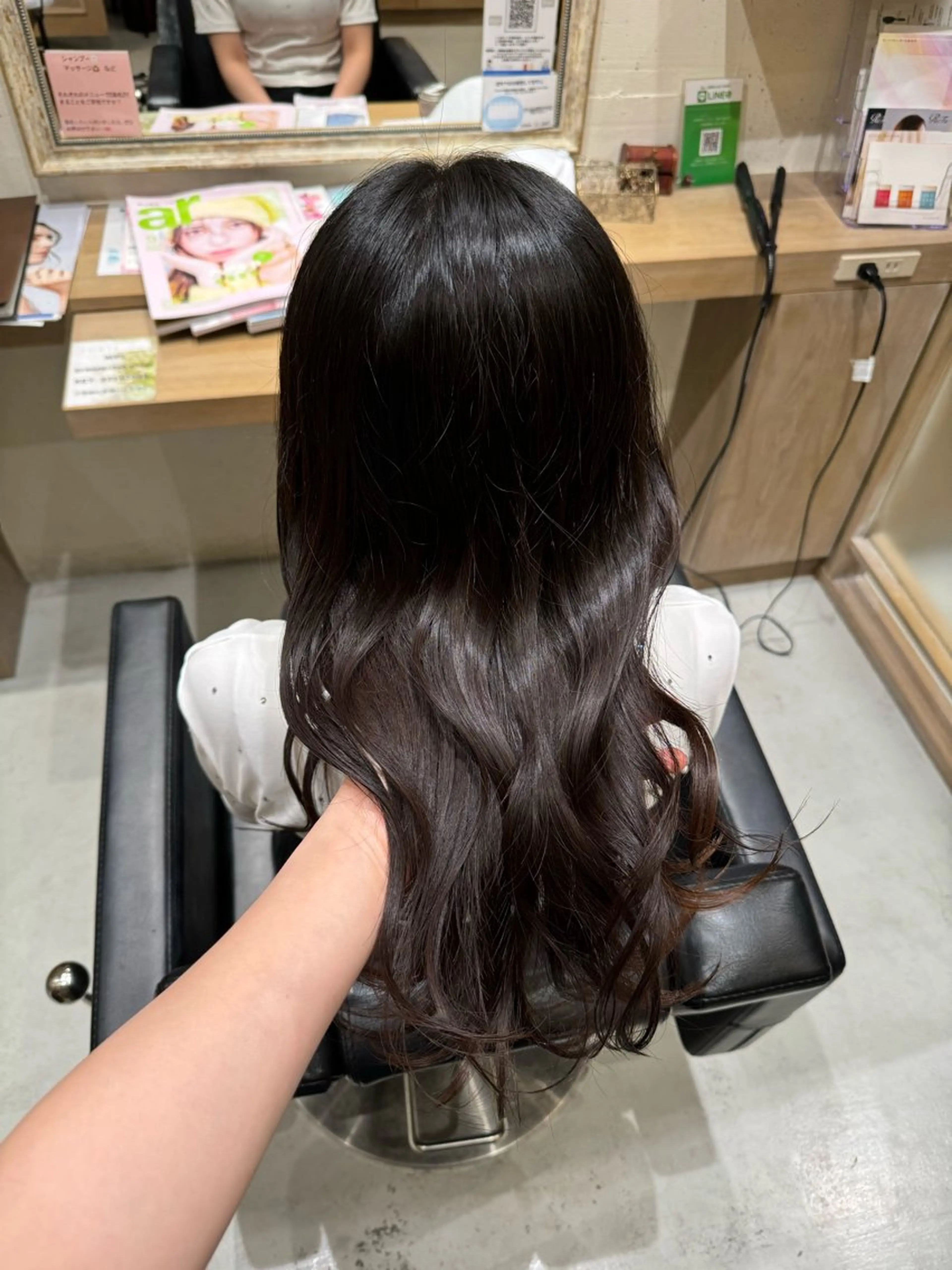 カラー 透明感カラー/顔周り カット/レイヤーにかのヘアスタイル