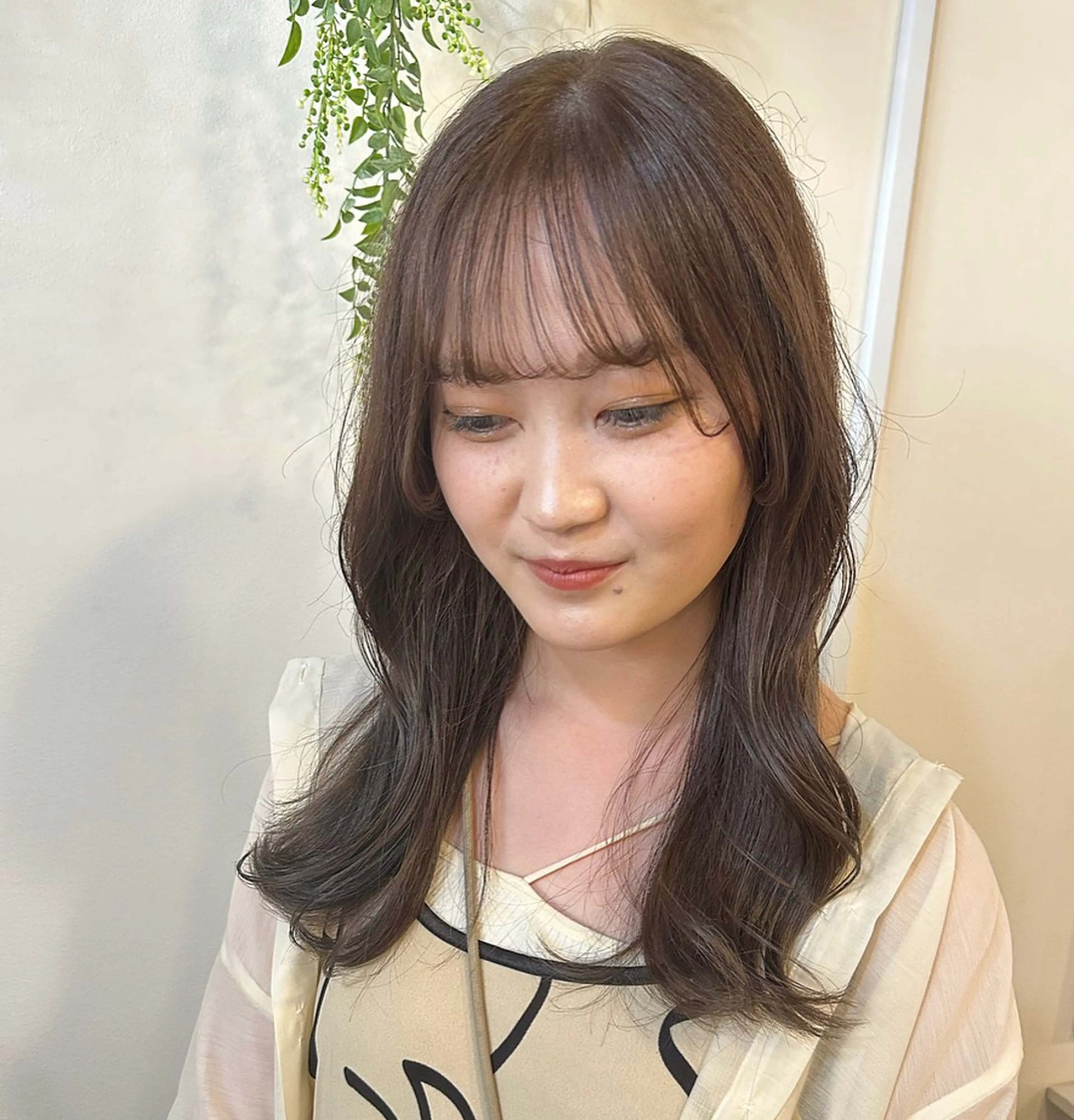 セミロング カラー ベージュカラー ブリーチ ダブルカラー ブリーチなしカラー ヘアカラー Sherry/R 三川町　木村祐里奈のヘアスタイル