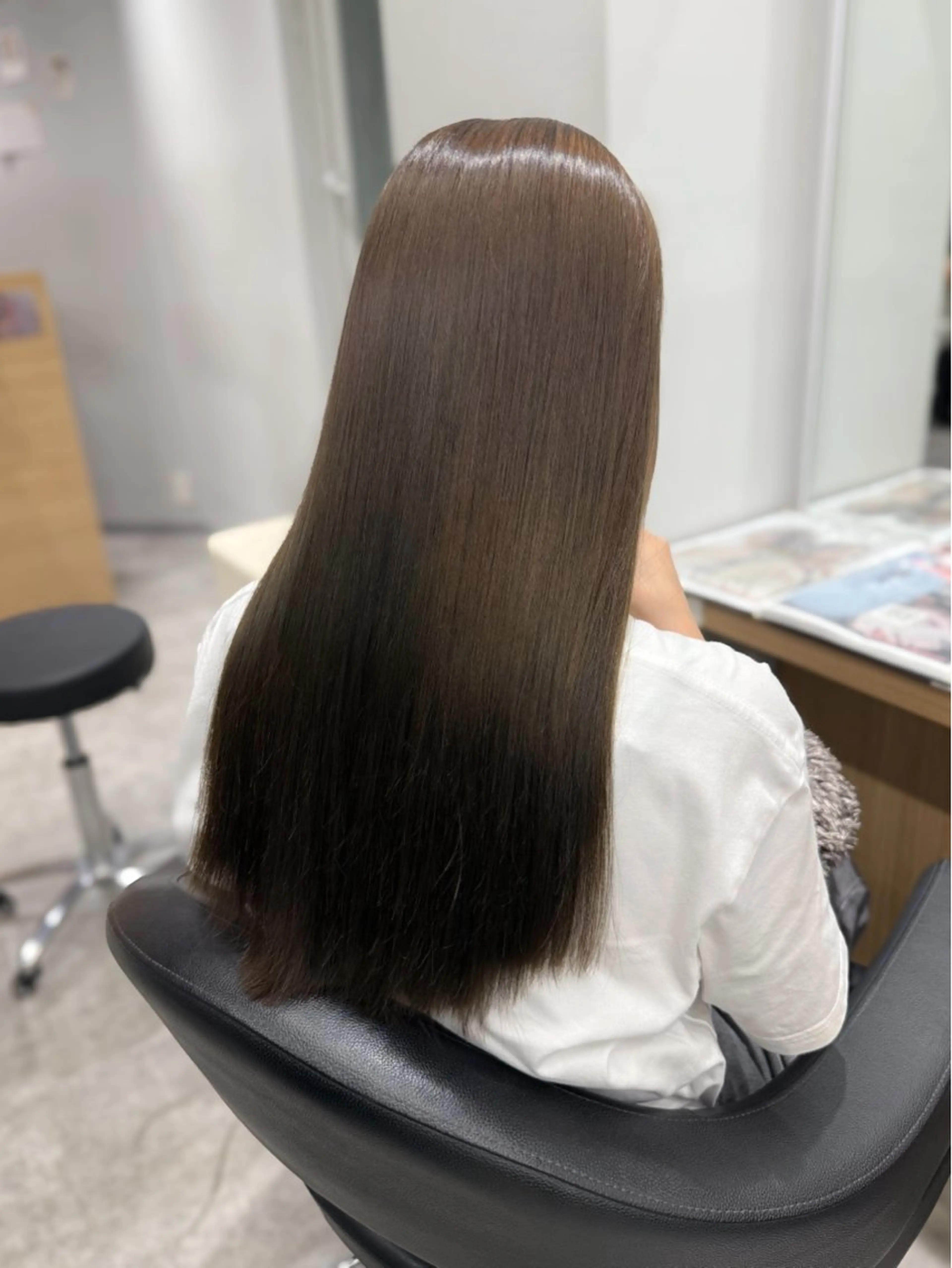 ロング カラー ブリーチ 透明感カラー ブリーチなしカラー オリーブカラー カット ヘアカラー 雰囲気似合わせ/永田 汰伊智/艶カラー🫧のヘアスタイル