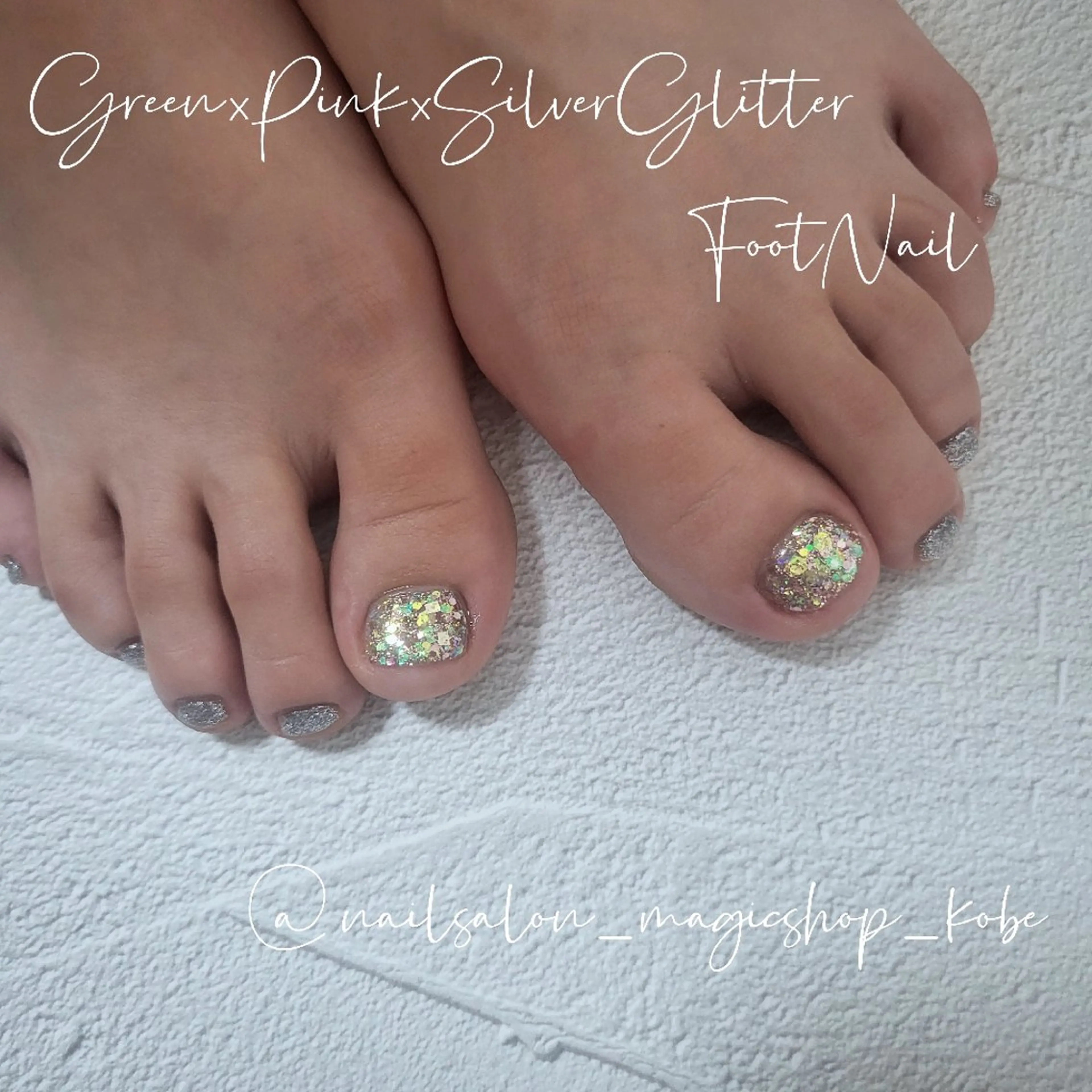 ネイル フットネイル ジェルネイル グリーン ラメ(グリッター) ワンカラーネイル フットネイル Nailsalon MagicShopのネイルデザイン