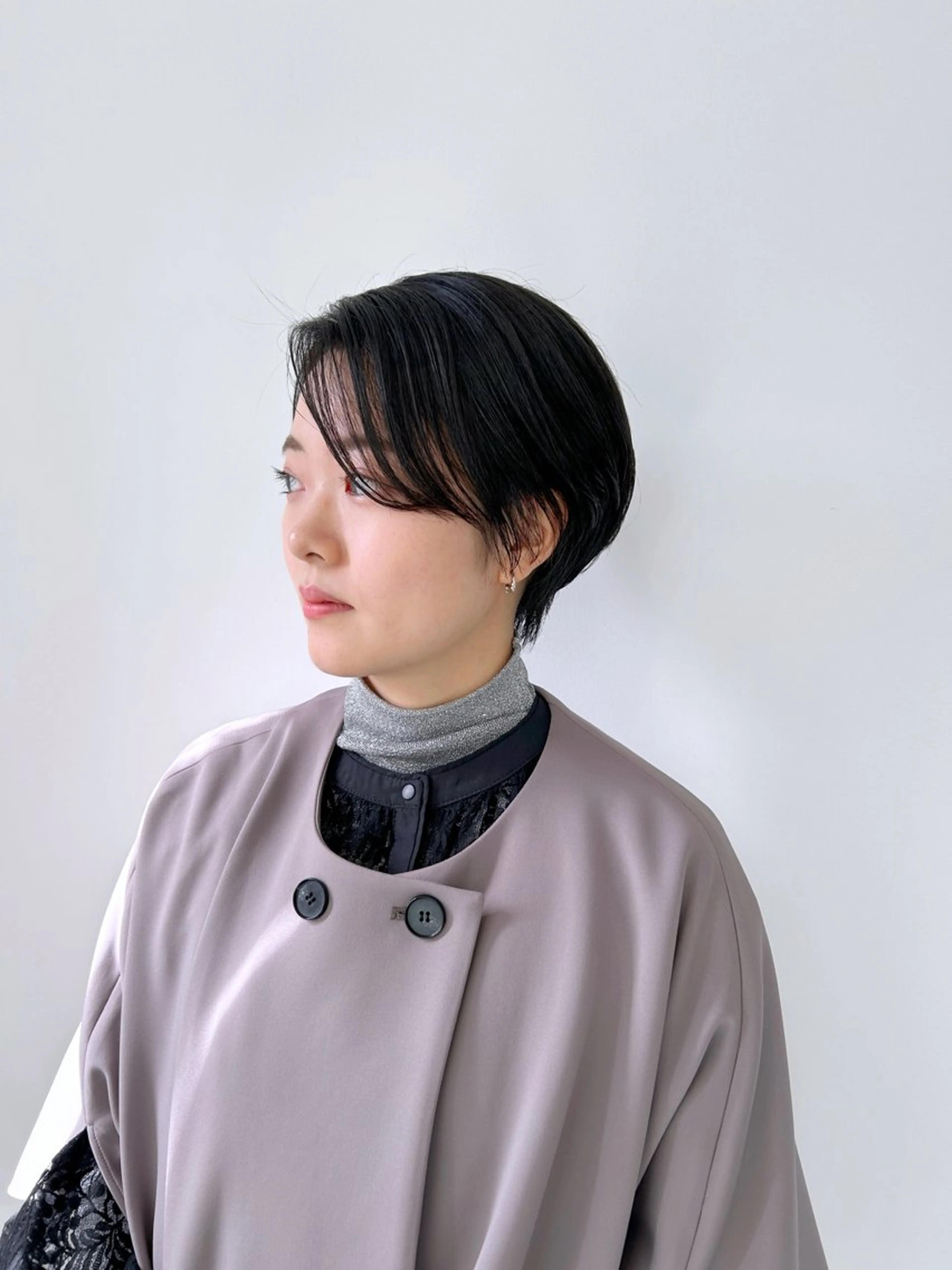 ショート ENIF ツキのヘアスタイル