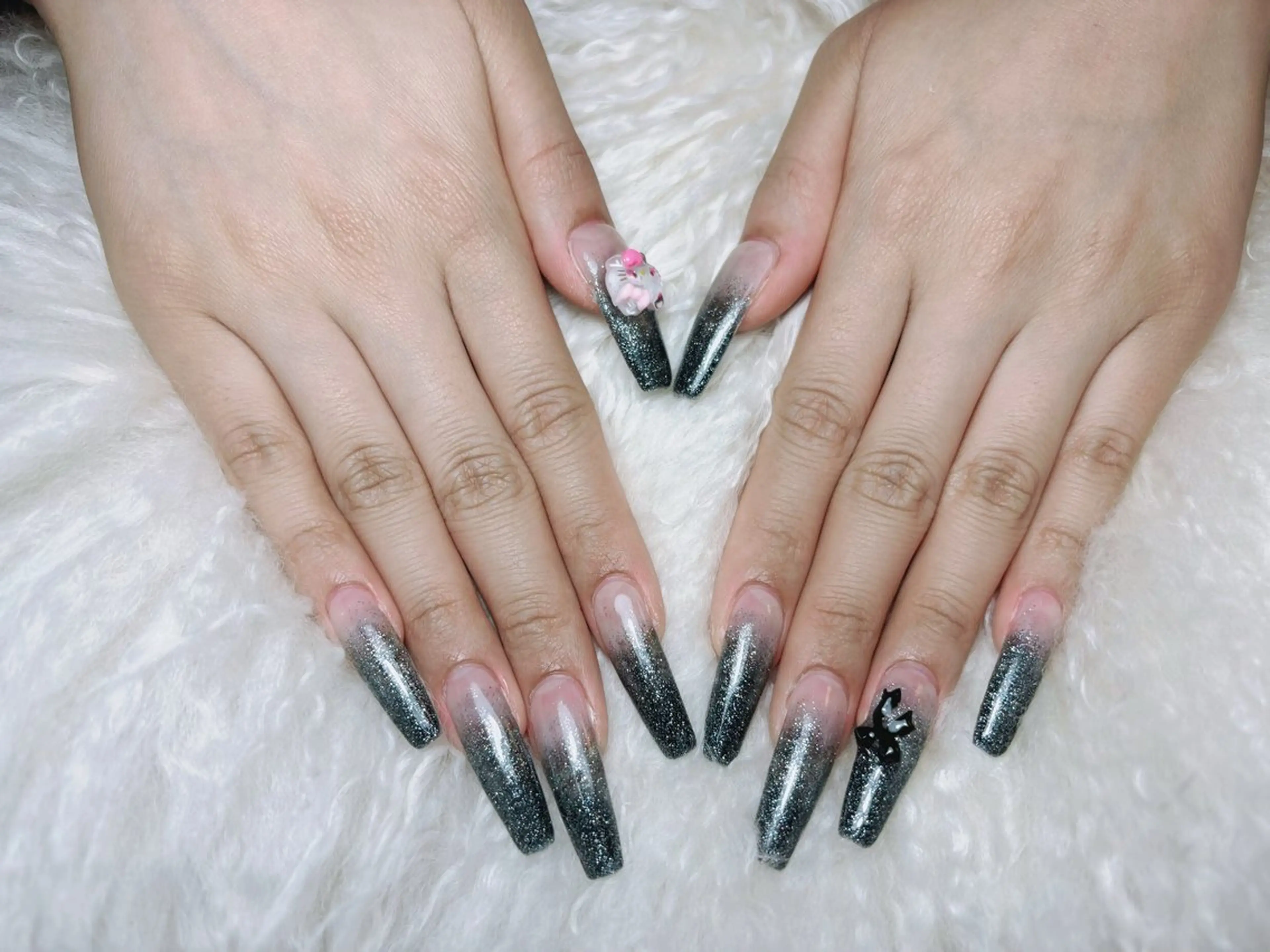 ネイル H3 Nail Tsuki🦋💙のネイルデザイン