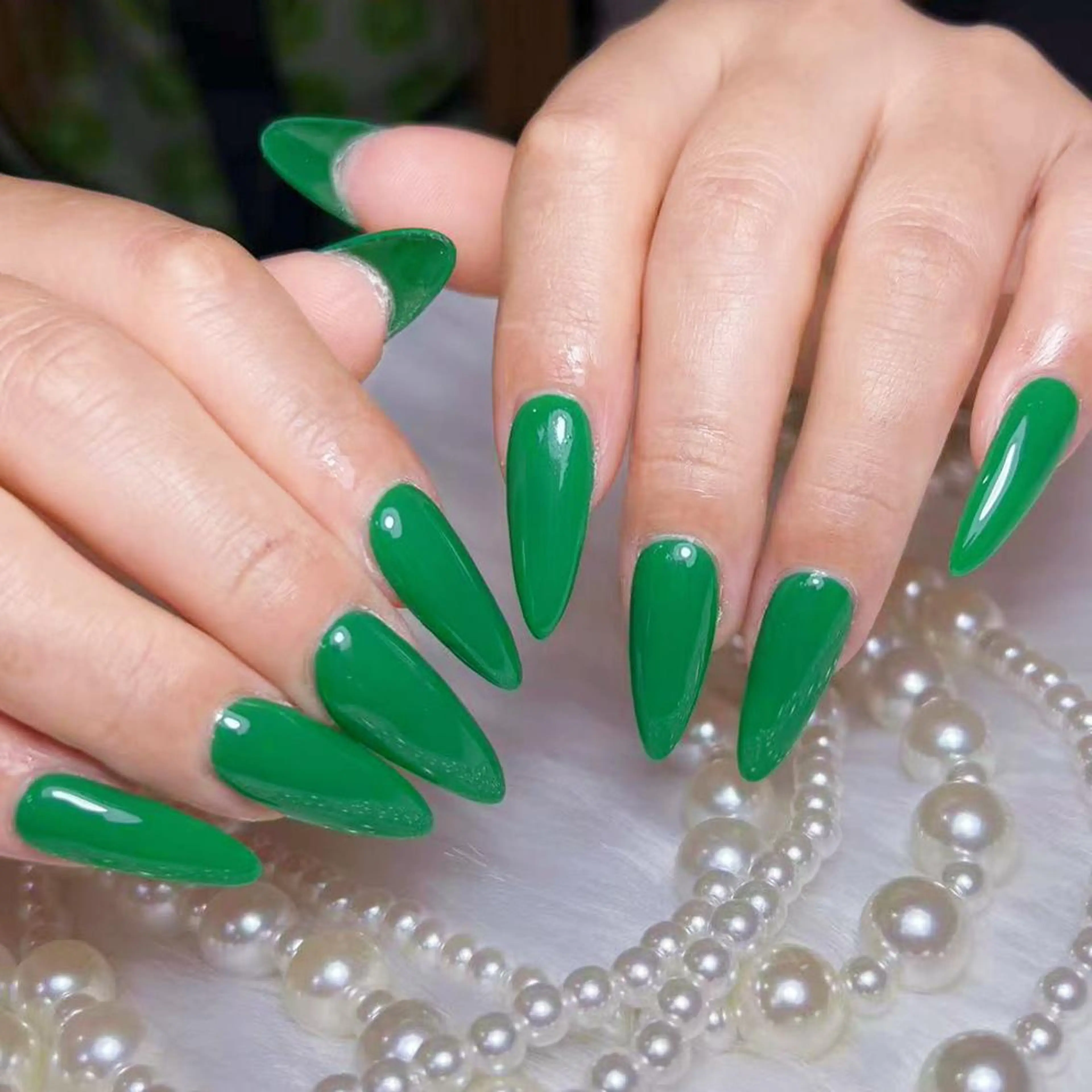 ネイル アートネイル オーロラネイル ガーリー キラキラネイル 韓国ネイル ハンドネイル ハンドケア DIAMOND 💅のネイルデザイン