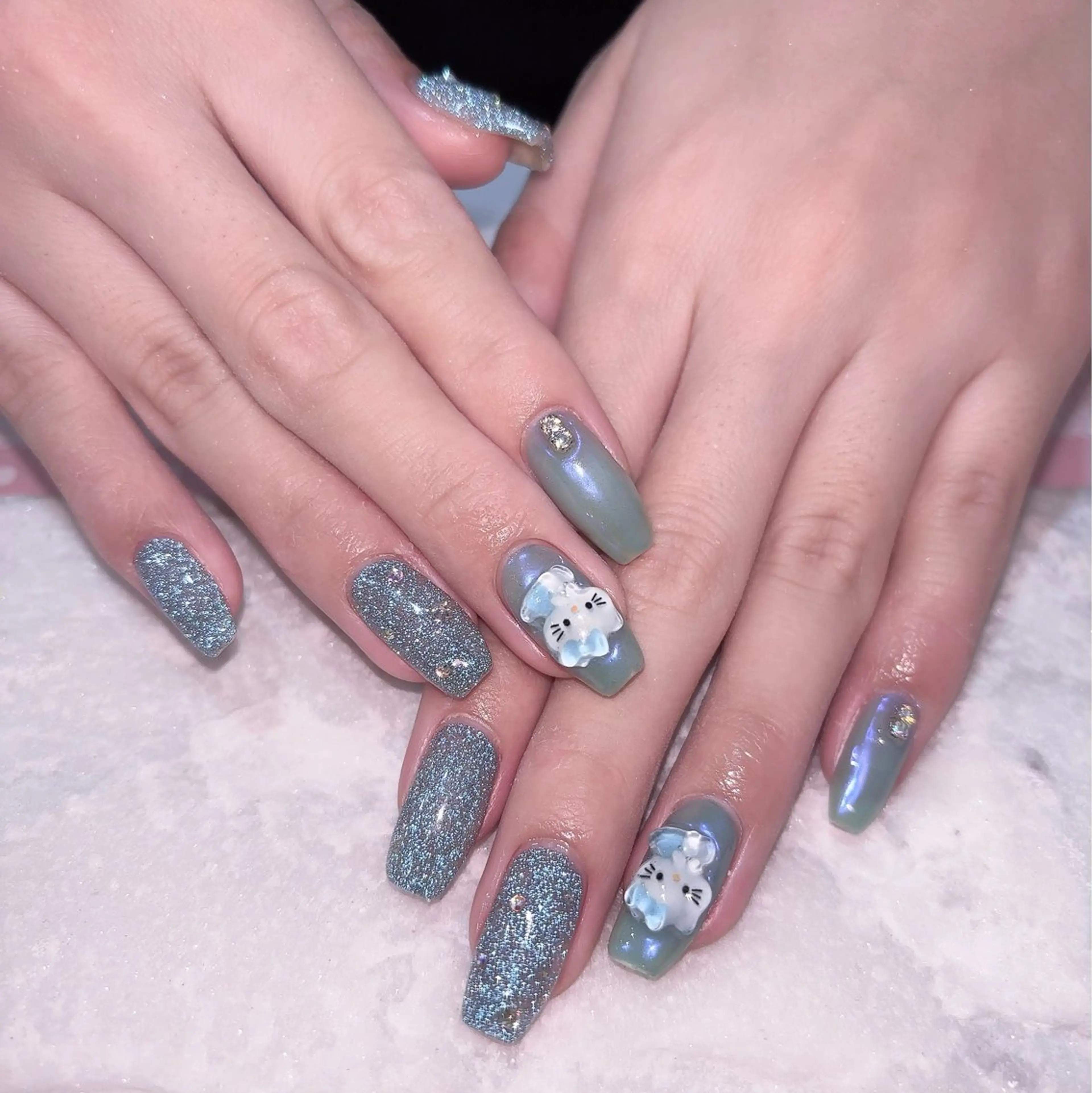 ネイル フラッシュネイル ミラーネイル ハンドネイル eight nail 渋谷駅前店所属・makoto 🐻‍❄️のネイルデザイン