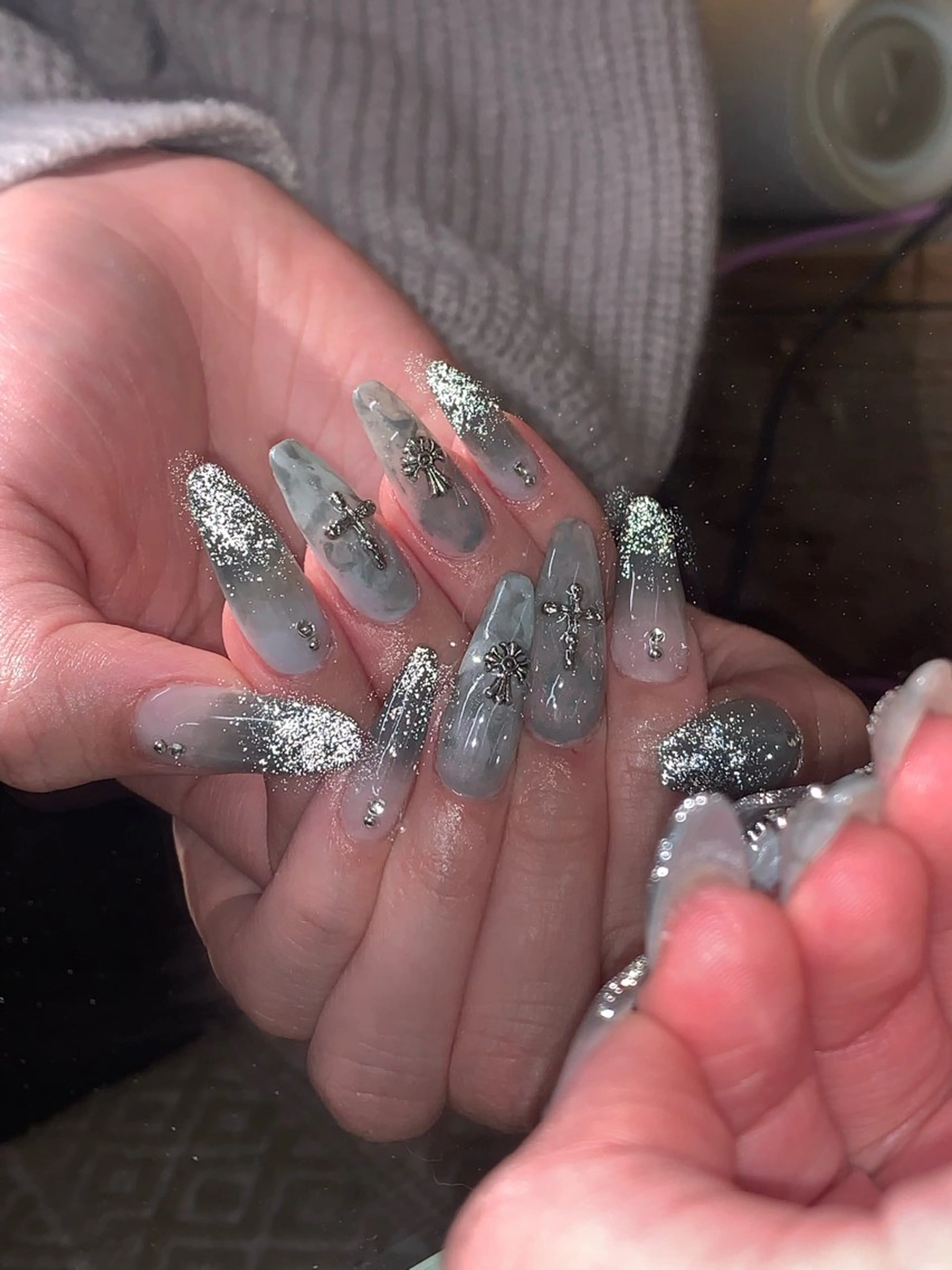 ネイル ハンドネイル NES NAIL所属・さゆり￤推しキャラ ￤ロングネイル🩷のネイルデザイン