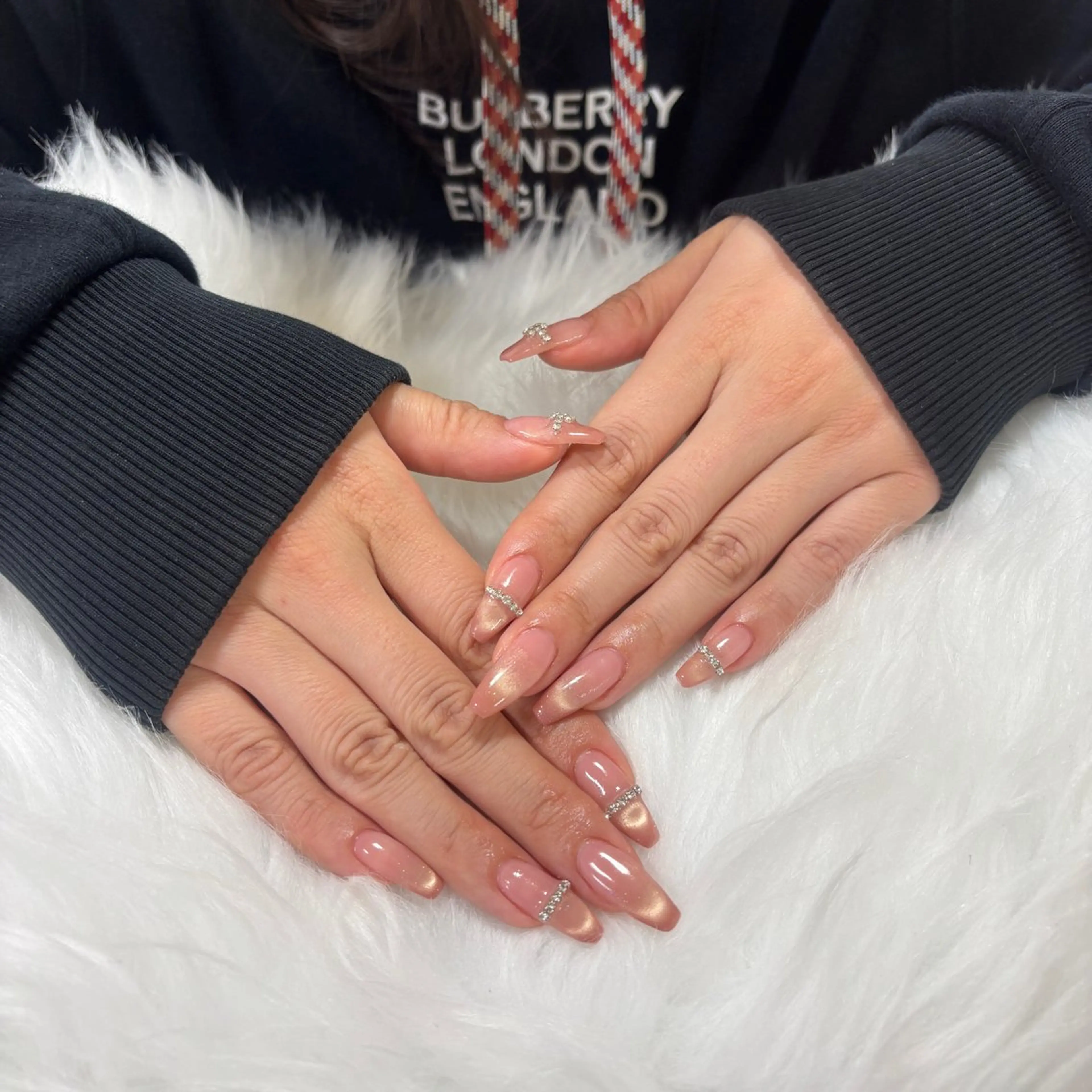 ネイル LOARY所属・杉﨑 ななみのネイルデザイン