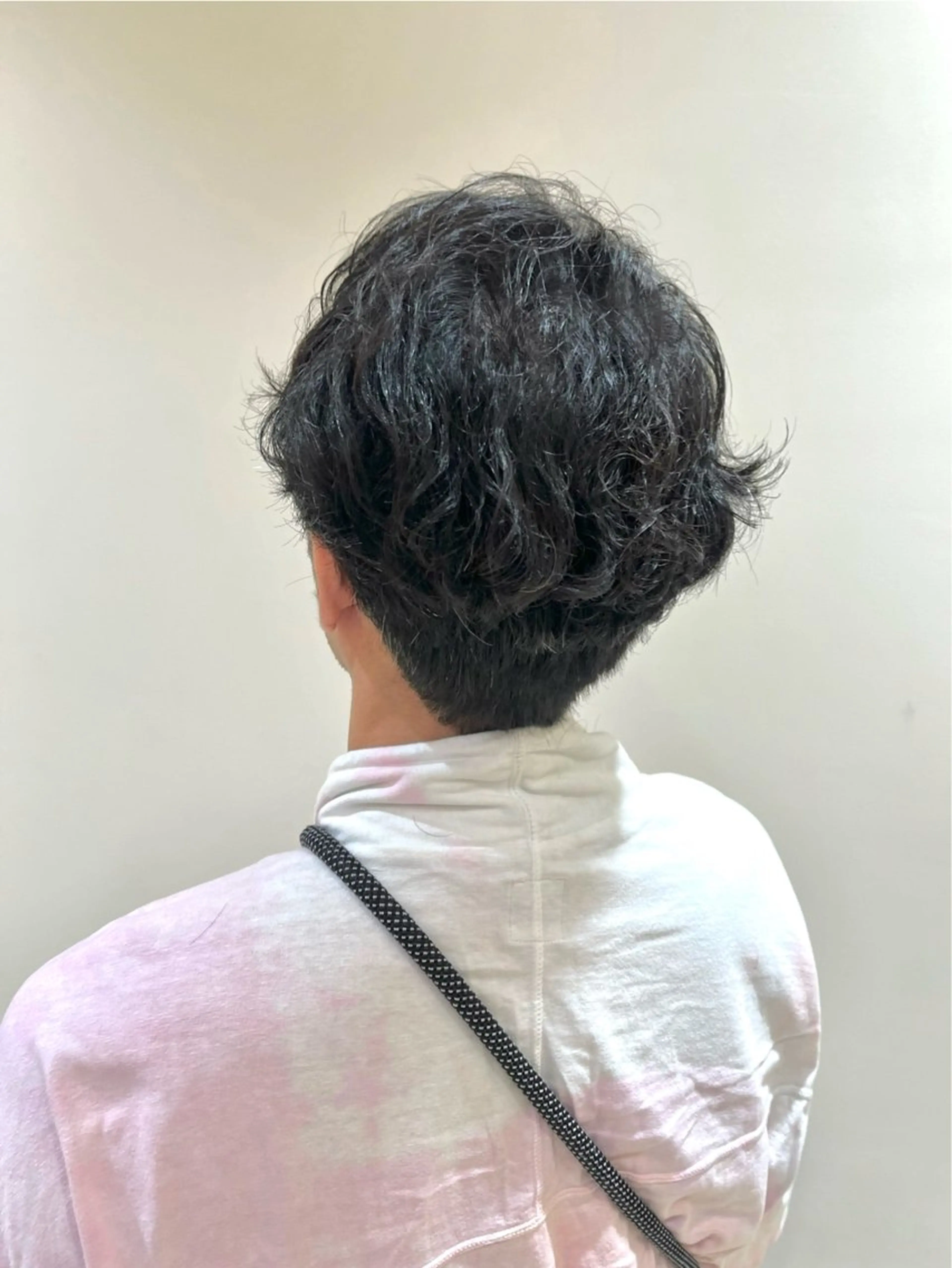 ショート パーマ メンズ フェザーパーマ メンズパーマ ショートヘア メンズパーマ特化 外山　健太のヘアスタイル