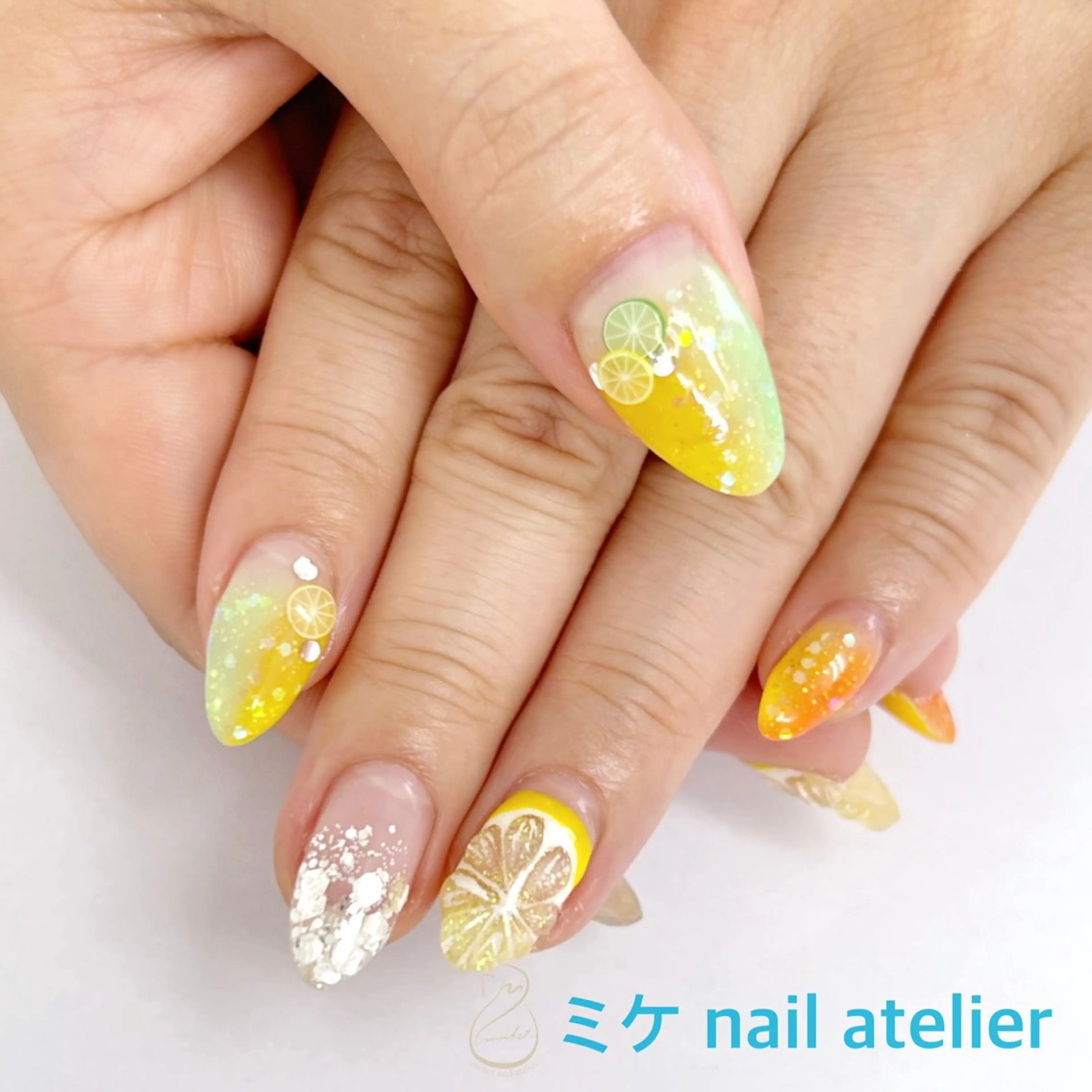 ネイル ジェルネイル グラデーション グリーン ラメ(グリッター) オレンジ ハンドネイル h. rikaのネイルデザイン