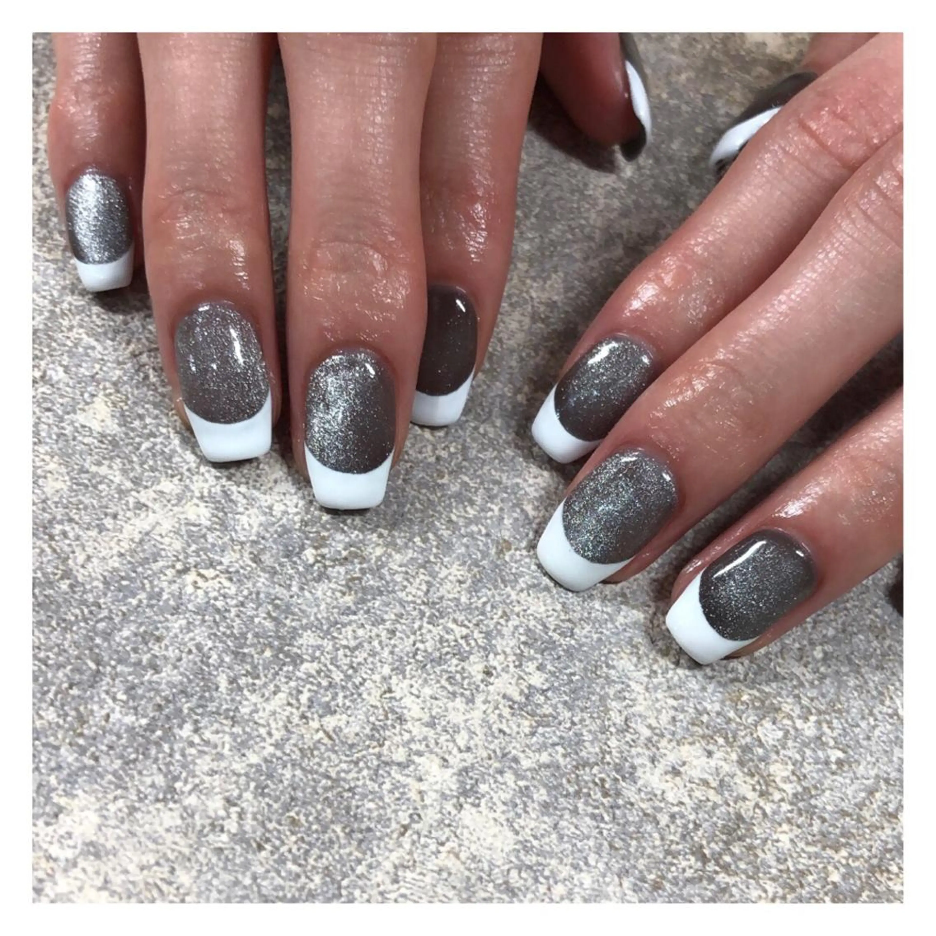 ネイル フレンチネイル マグネットネイル Nes.Nail所属・Miyagi Asamiのネイルデザイン