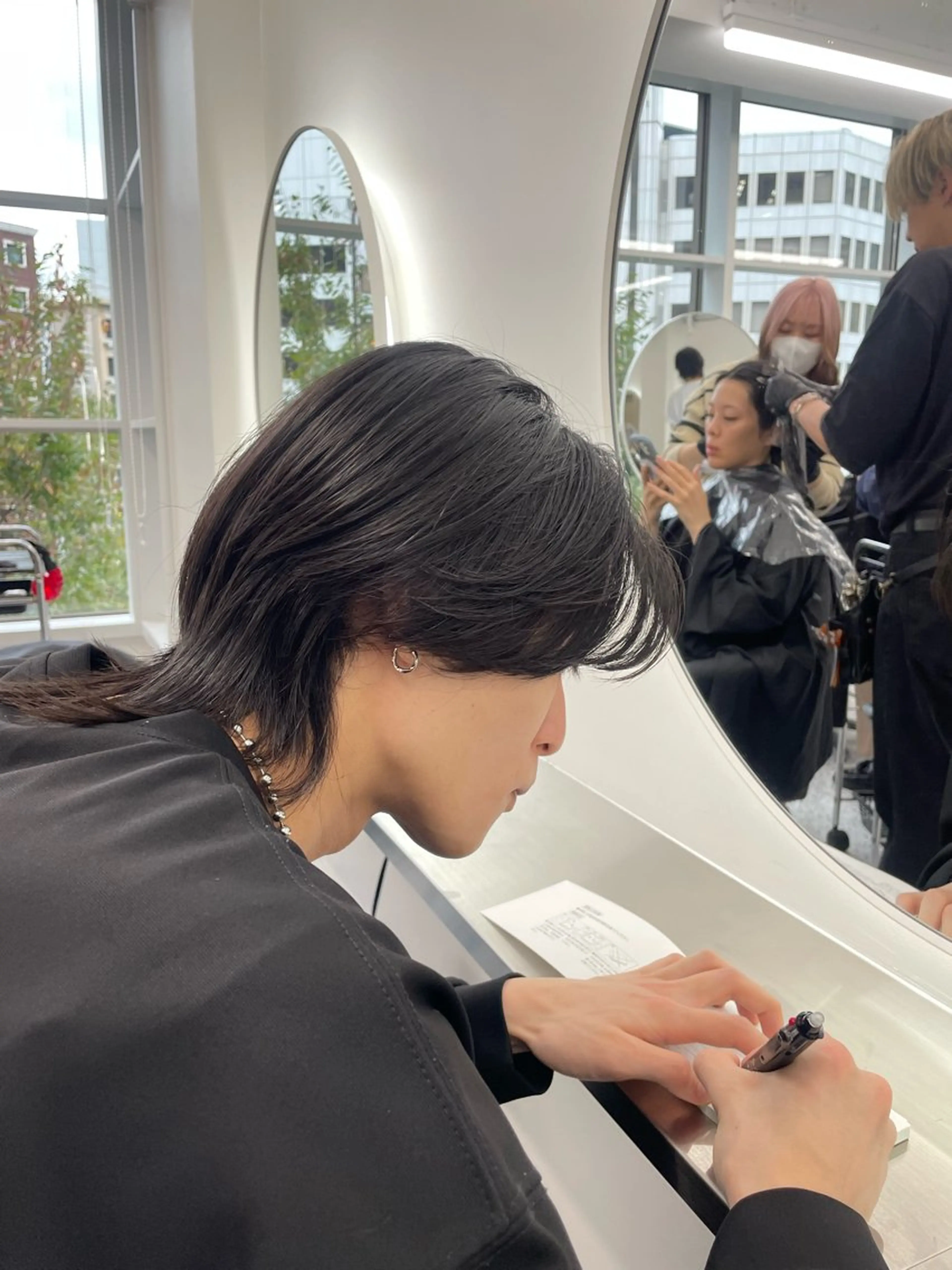 カラー パーマ メンズ カット ヘアカラー パーマ トリートメント ヘアセット 新宿/韓国ヘア/ 髪質改善ストレートのヘアスタイル