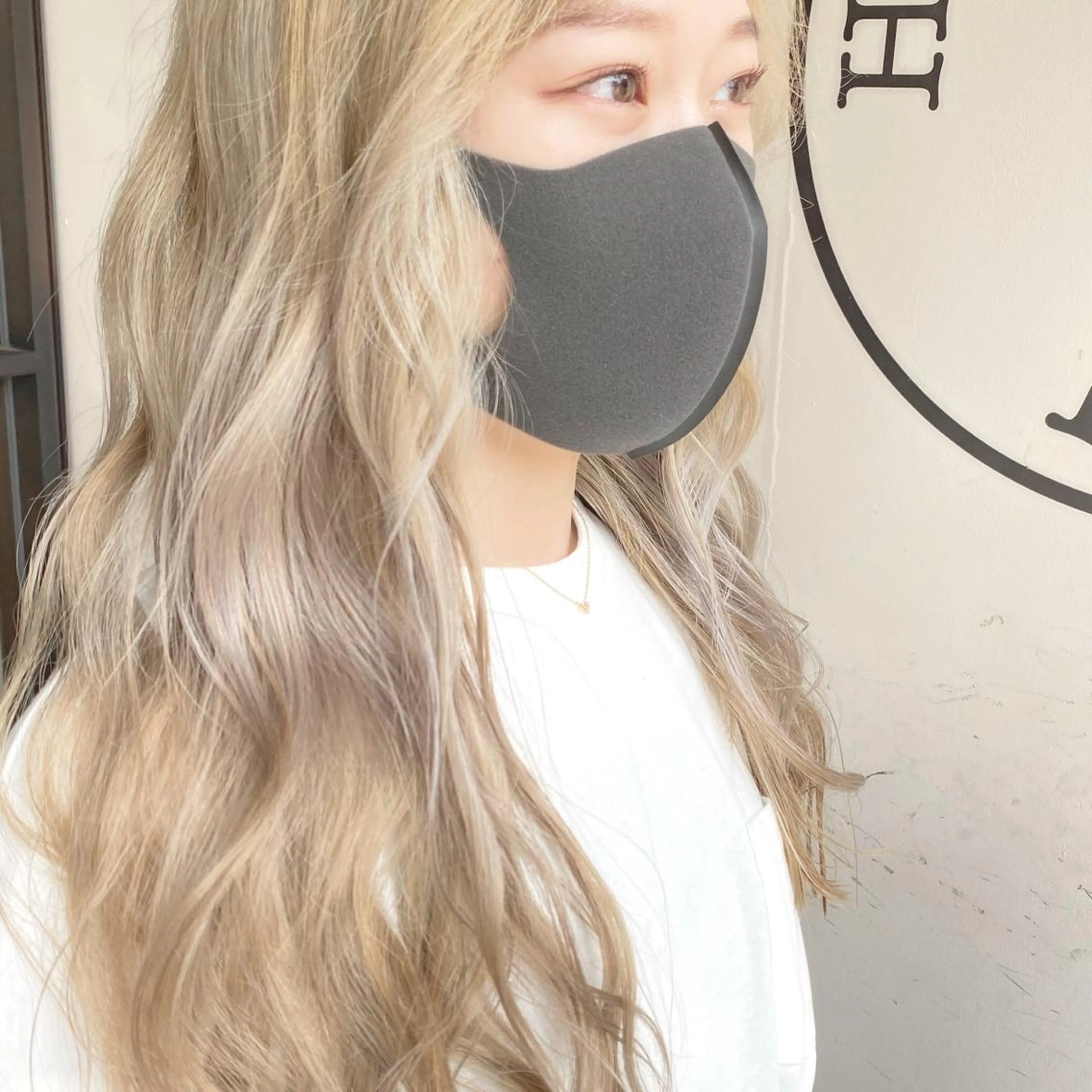 ロング カラー イエローカラー ヘアカラー 川越 輝梨奈のヘアスタイル