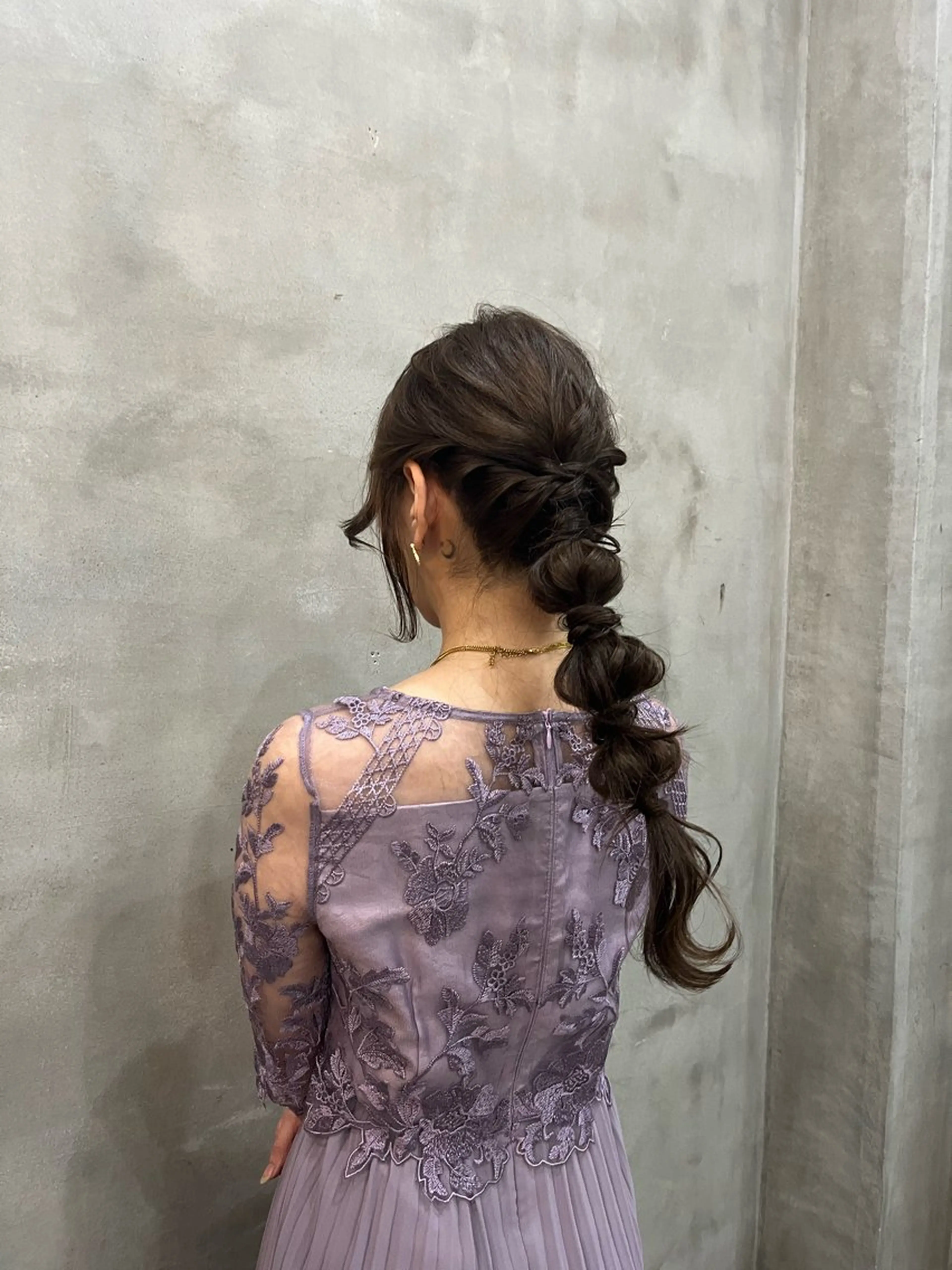 ロング ヘアアレンジ ヘアセット 艶髪/ハイトーン/ ヘアセット/モエノのヘアスタイル