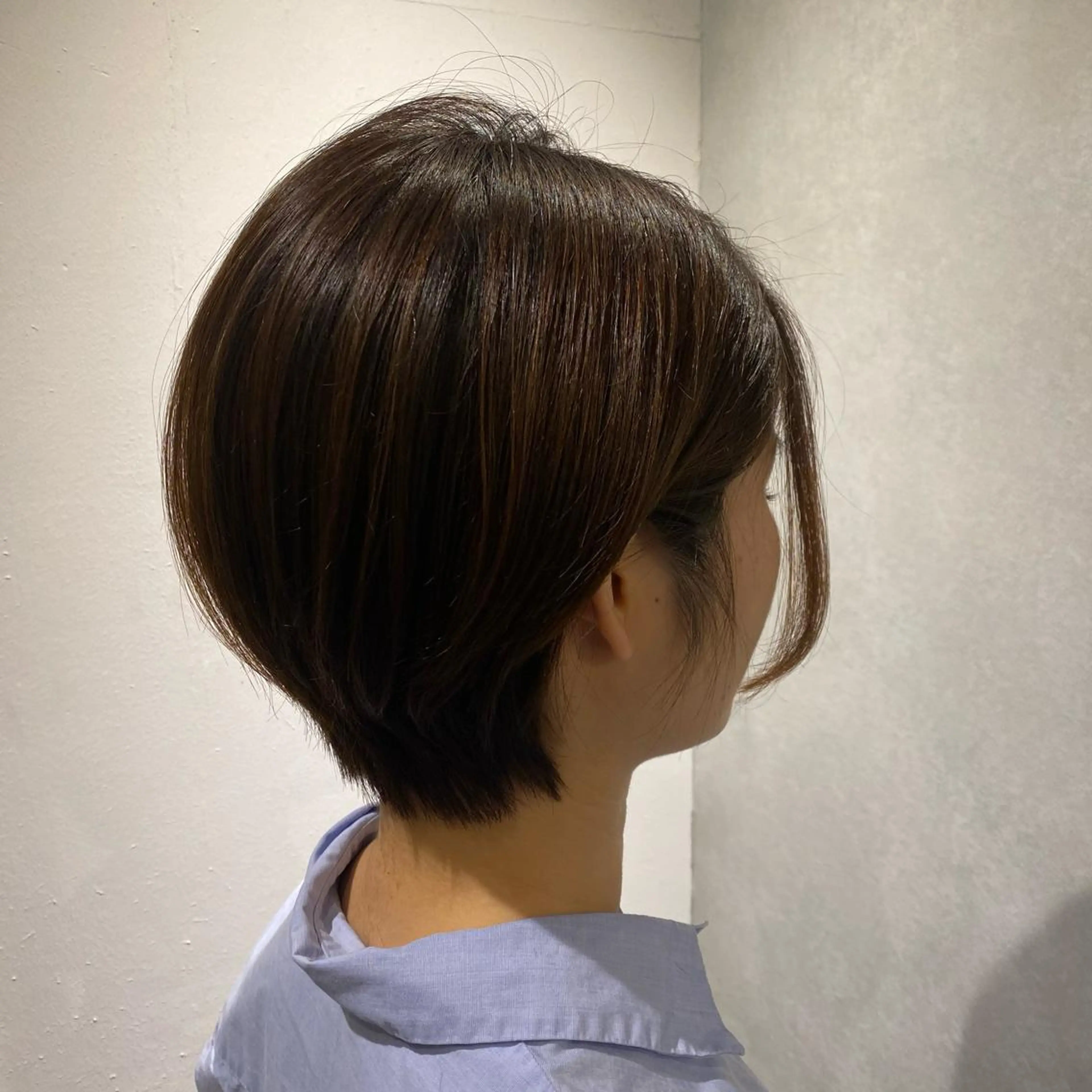 ショート ハンサムショート ショートヘア フラウヘアデザイン所属・大田 留衣のヘアスタイル