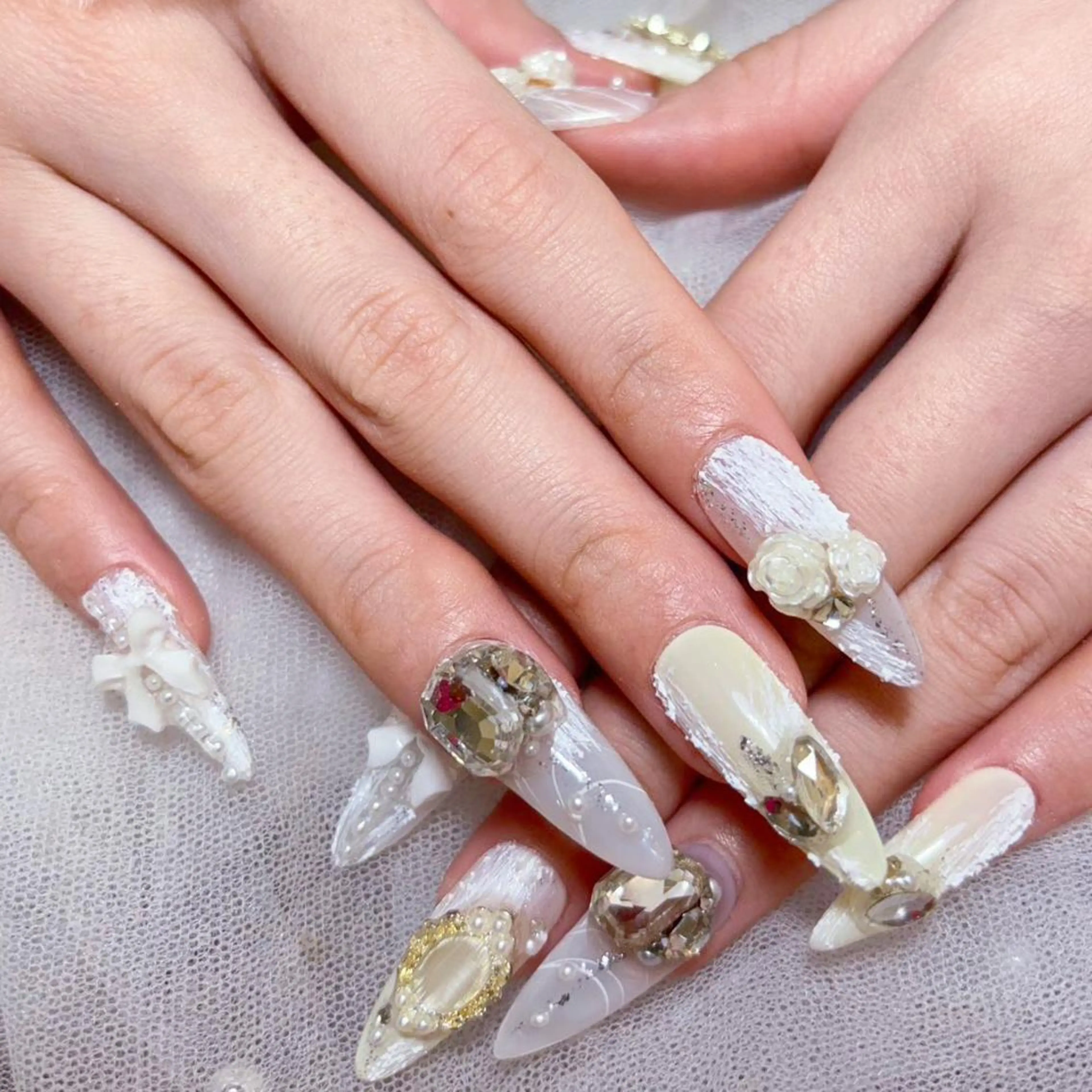 ネイル アートネイル オーロラネイル フラッシュネイル ガーリー キラキラネイル ハンドネイル Diamond NAIL💝のネイルデザイン