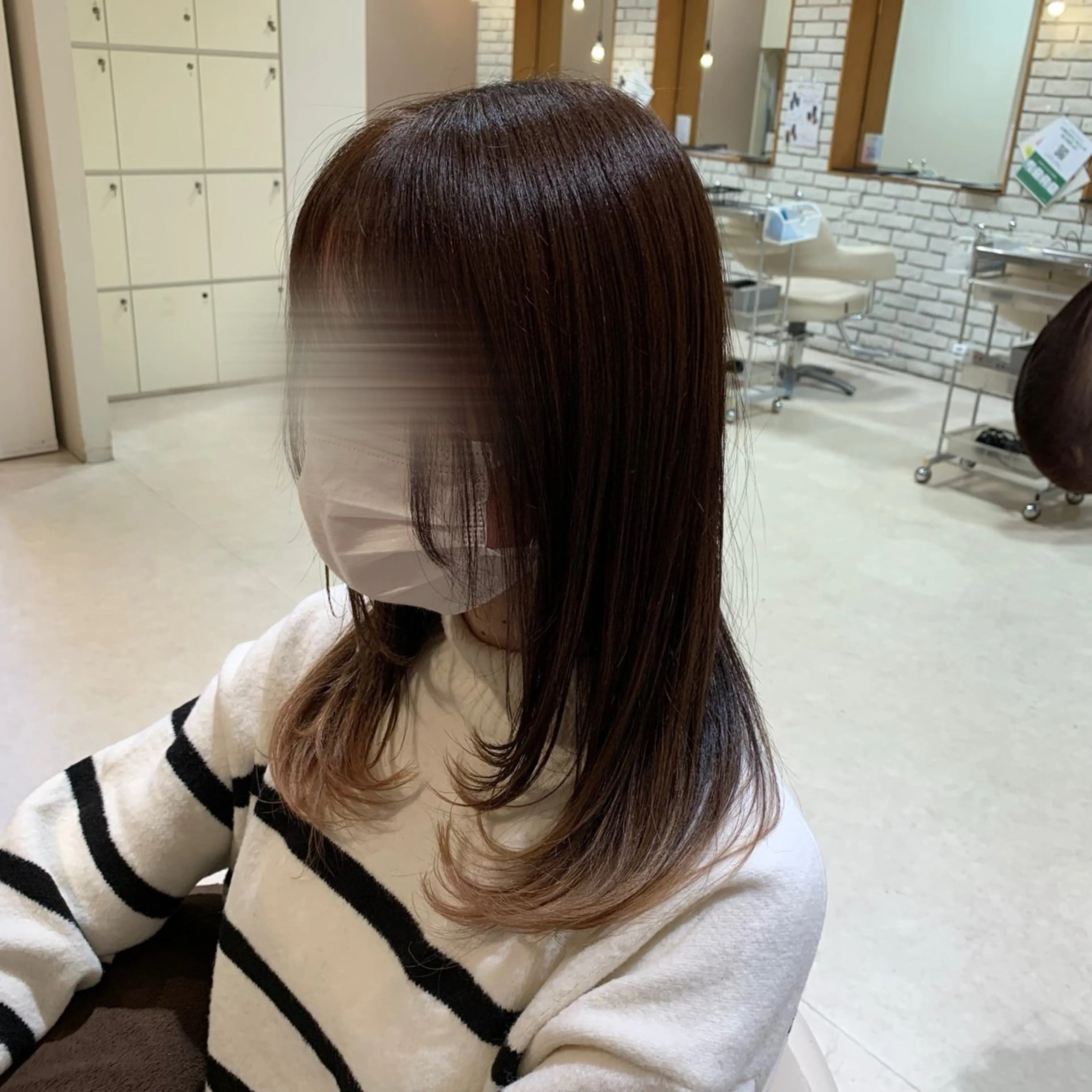セミロング 宮本 季奈のヘアスタイル