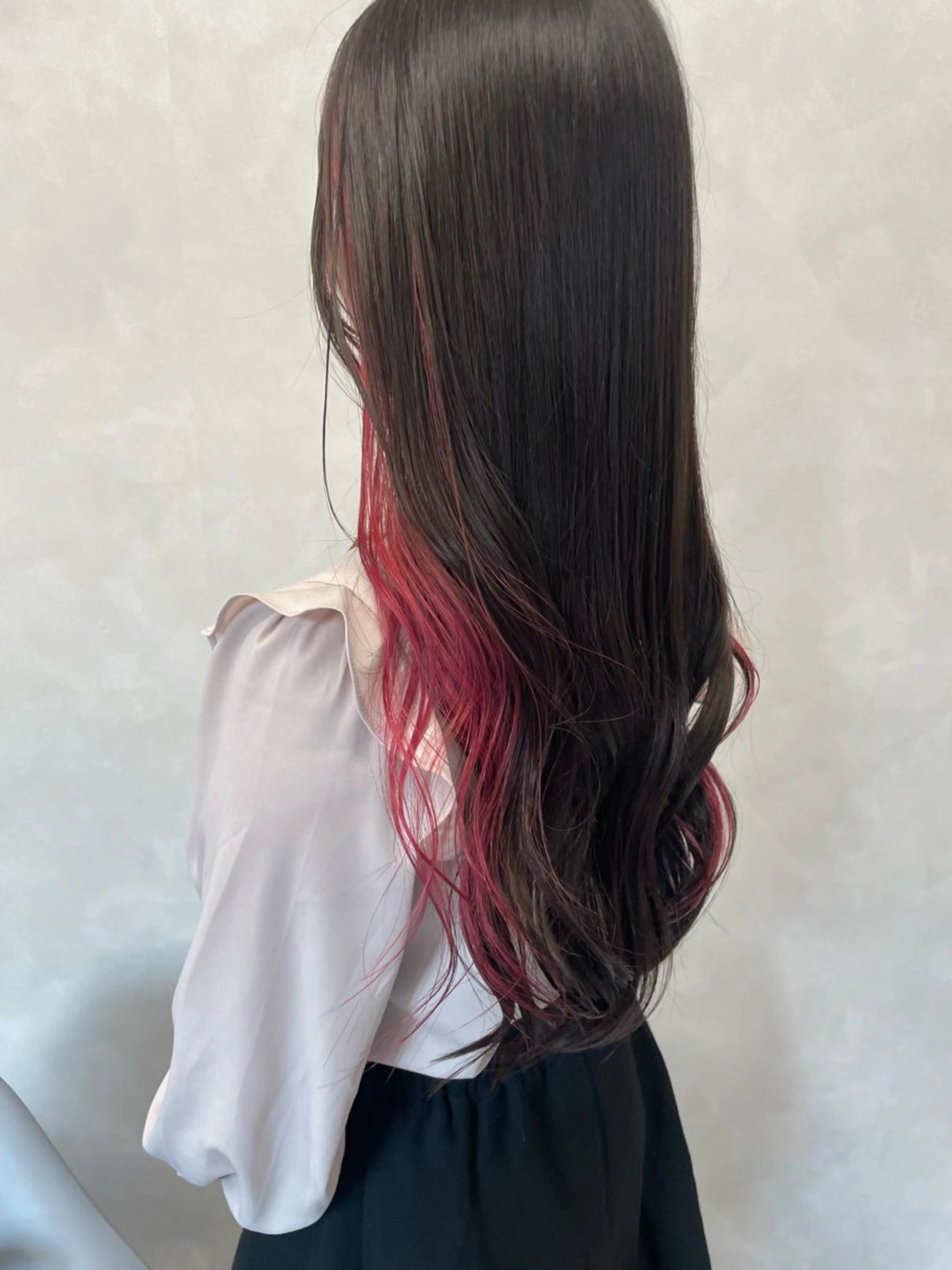 ロング カラー ミウラ サクラコのヘアスタイル