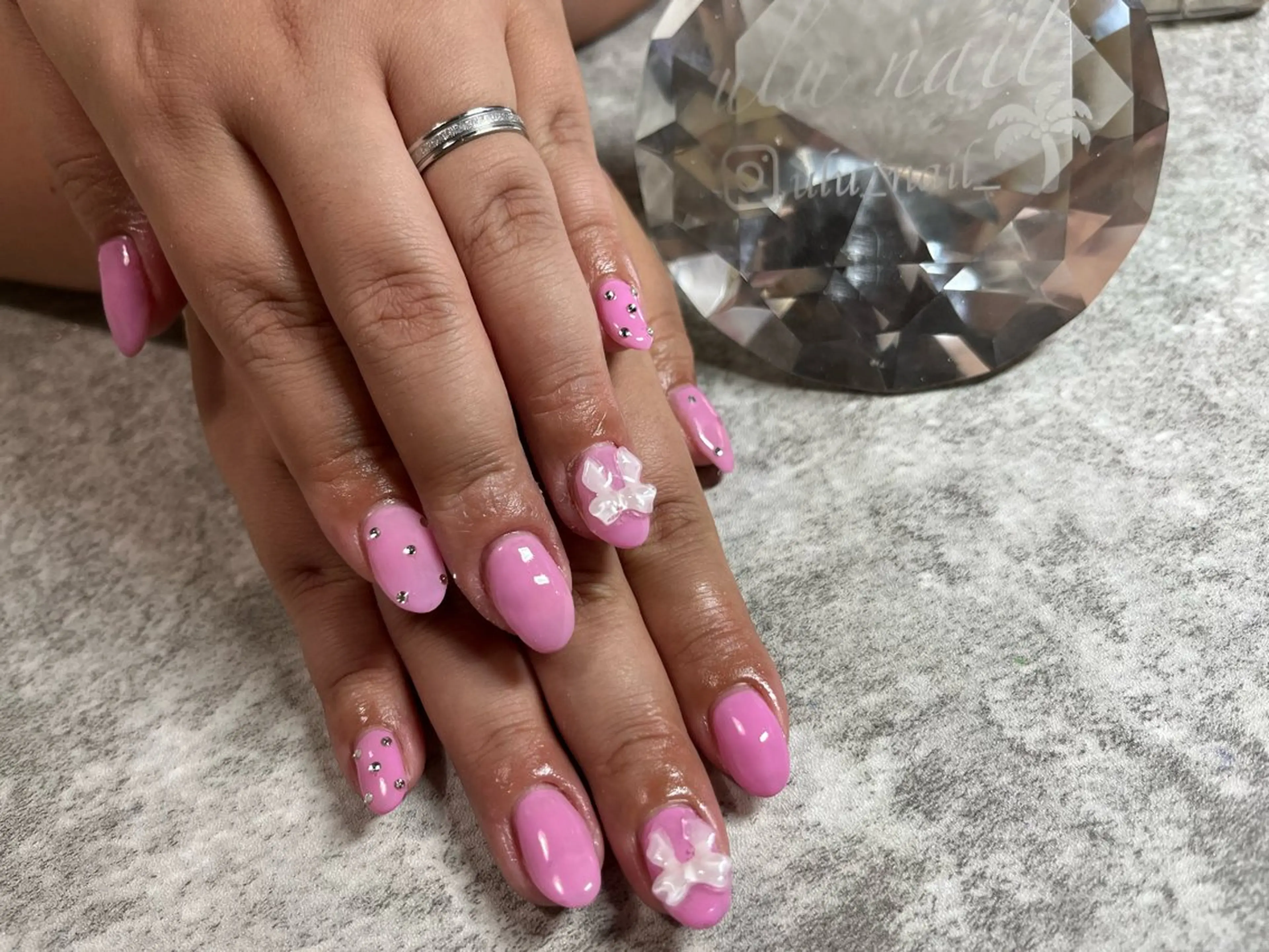 ネイル 長さ出し 佐野 愛美のエステ・リラクイメージ