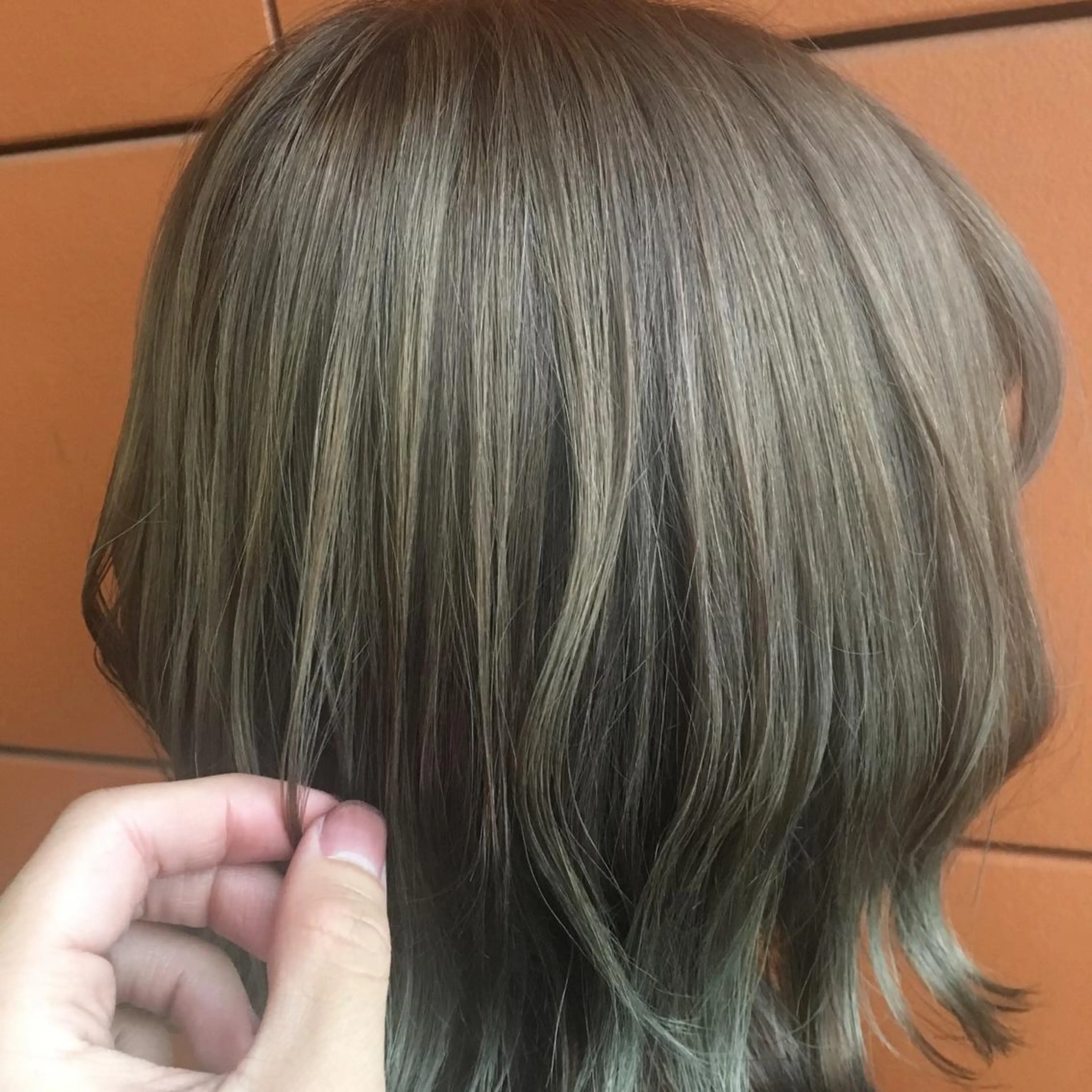 ショート カラー Minori【ミノリ】所属・井手 孔介のヘアスタイル