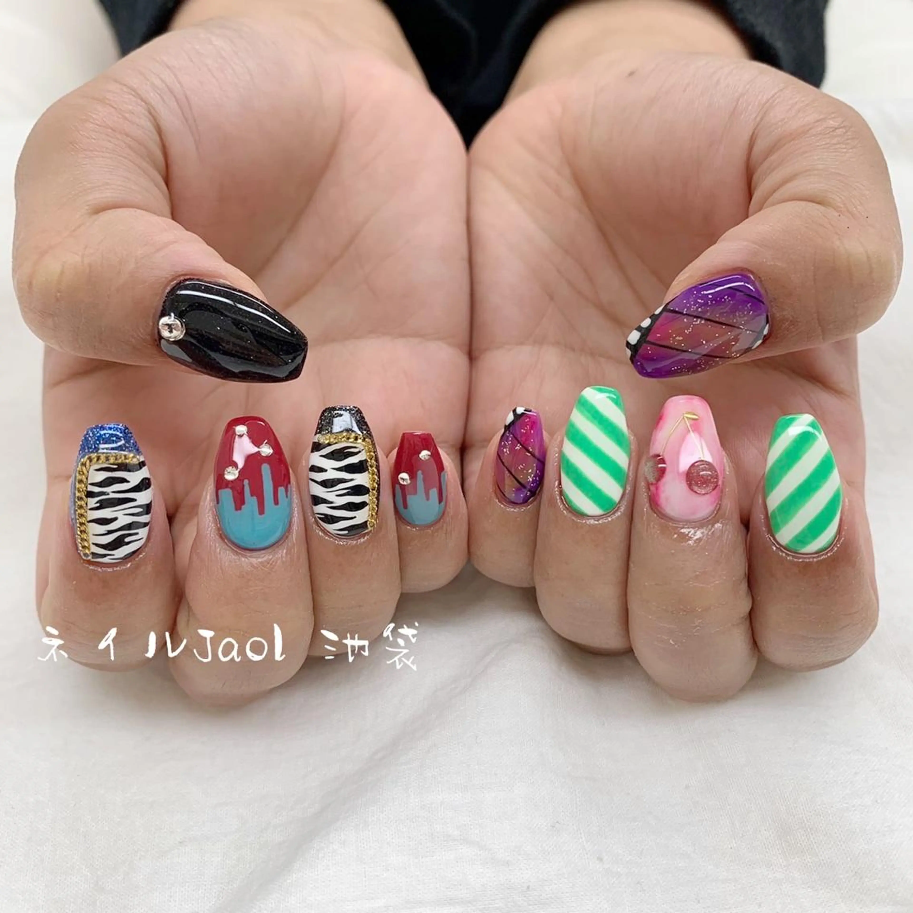 ミディアム ハンドネイル nail jaol池袋店所属・ネイルJaol 池袋のネイルデザイン