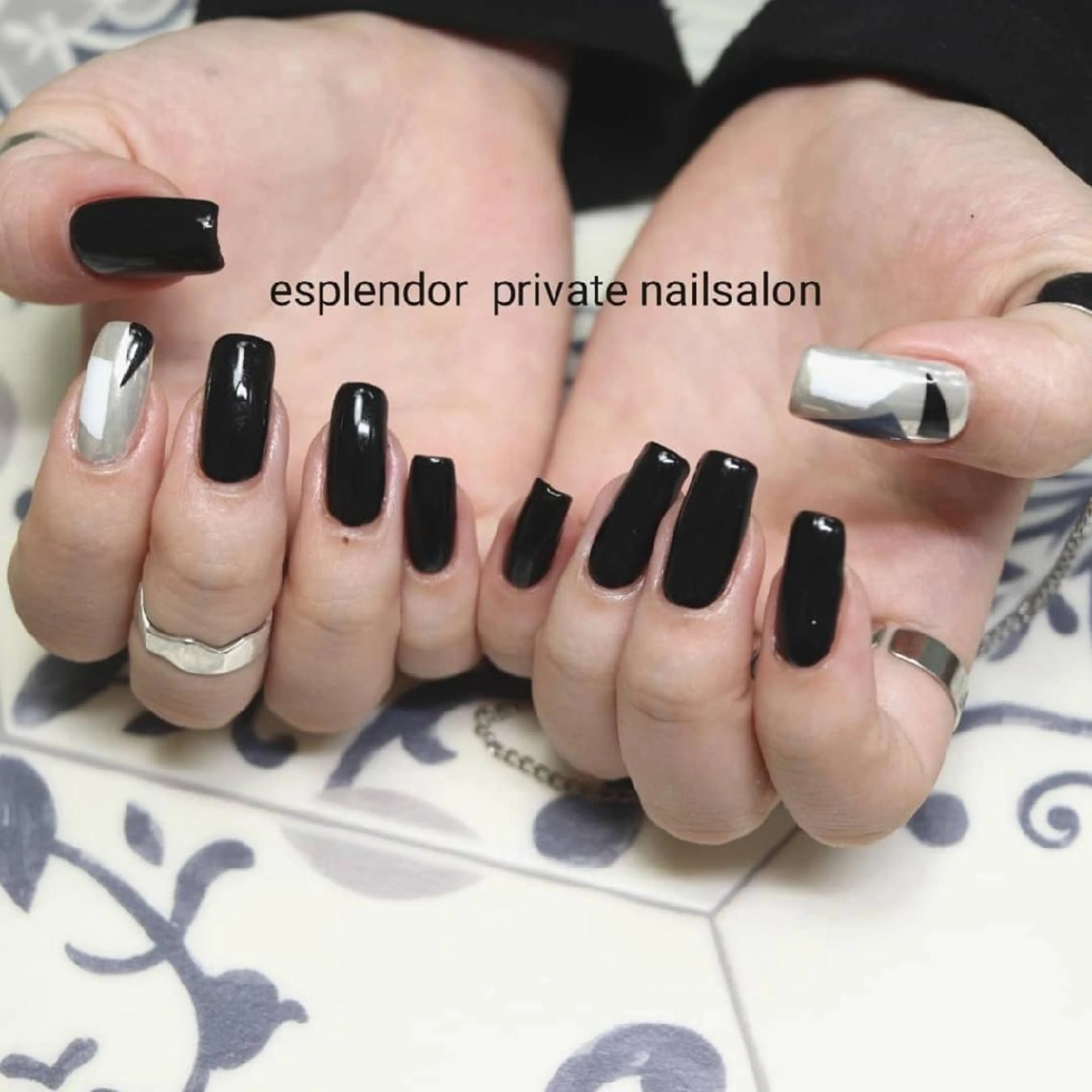 ネイル ミラーネイル シルバー esplendor  エスプレンドル所属・esplendor  エスプレンドルのネイルデザイン