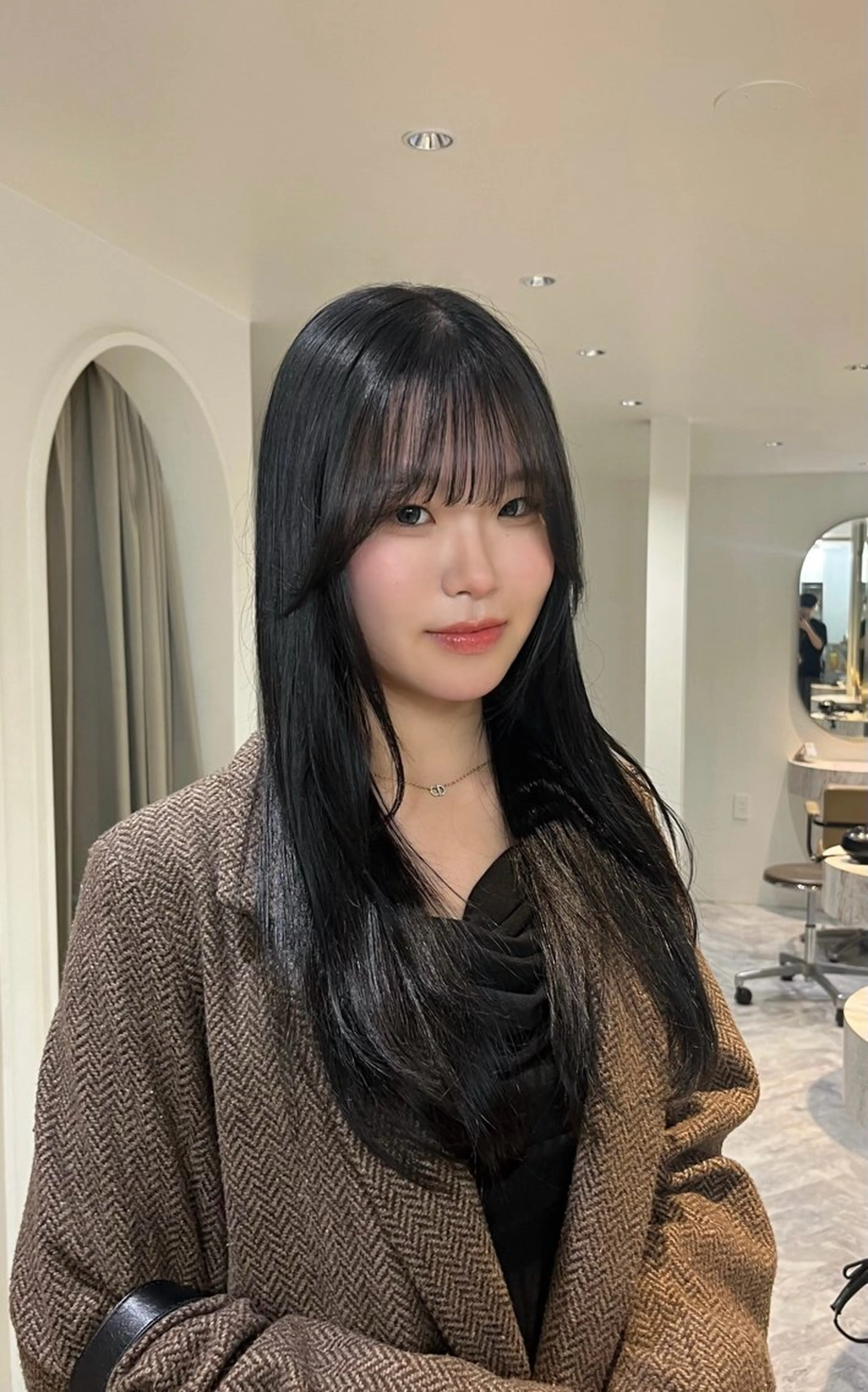 ロング カラー ヘアカラー トリートメント lomalia ayuのヘアスタイル