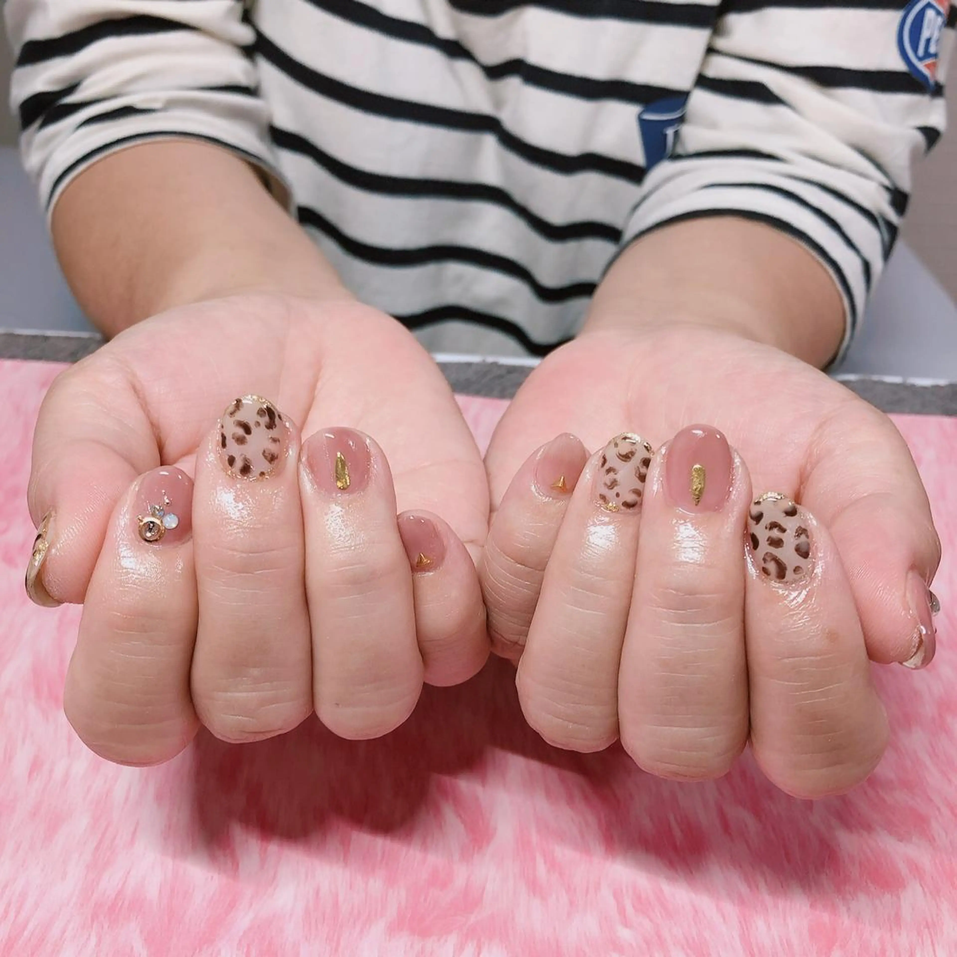 ネイル 持ち込み 奥園 良恵のネイルデザイン