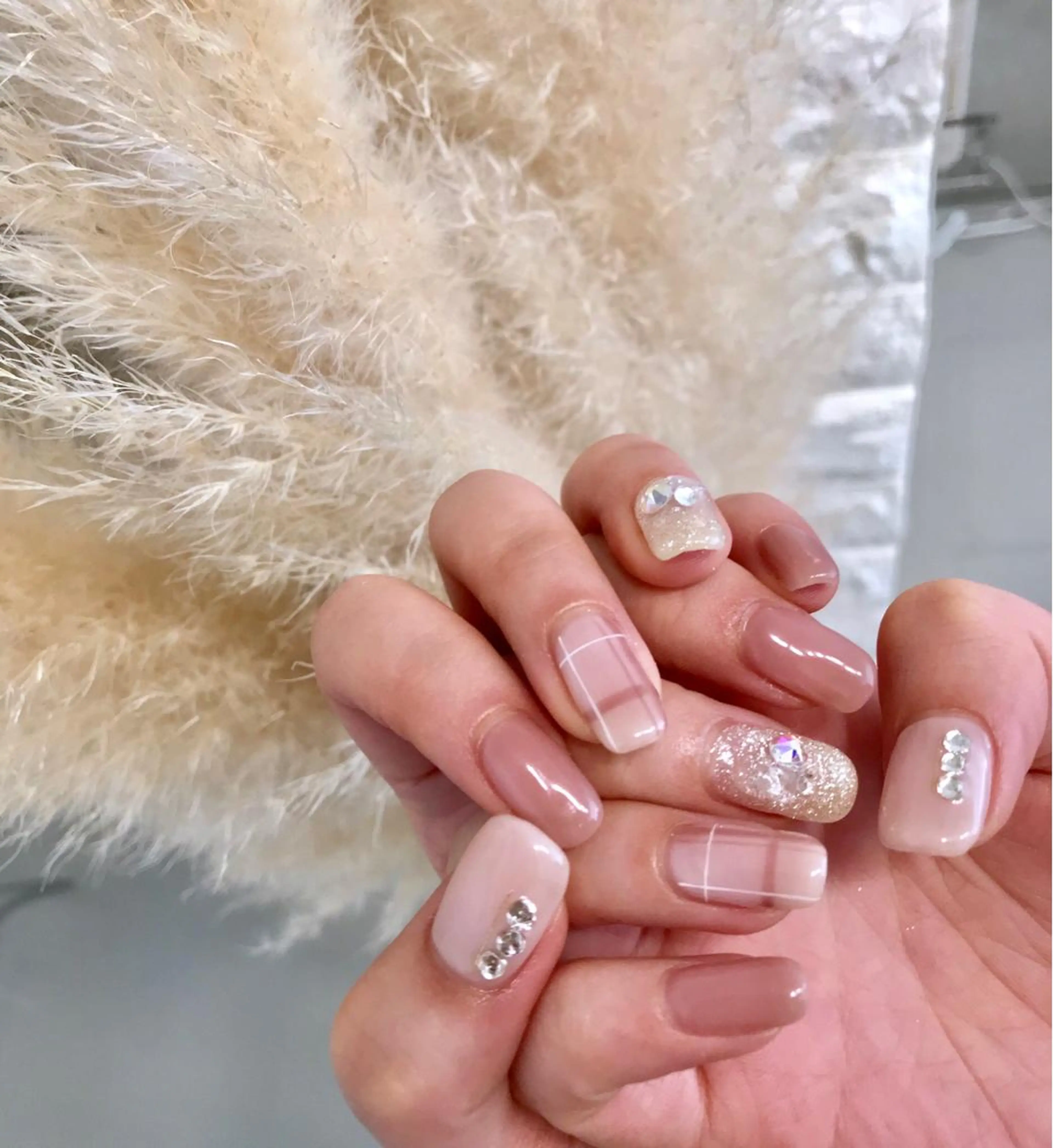 ミディアム カラー パーマ ヘアアレンジ ネイル マツエク・マツパ ベージュカラー nail&eye Aoのマツエク・マツパデザイン