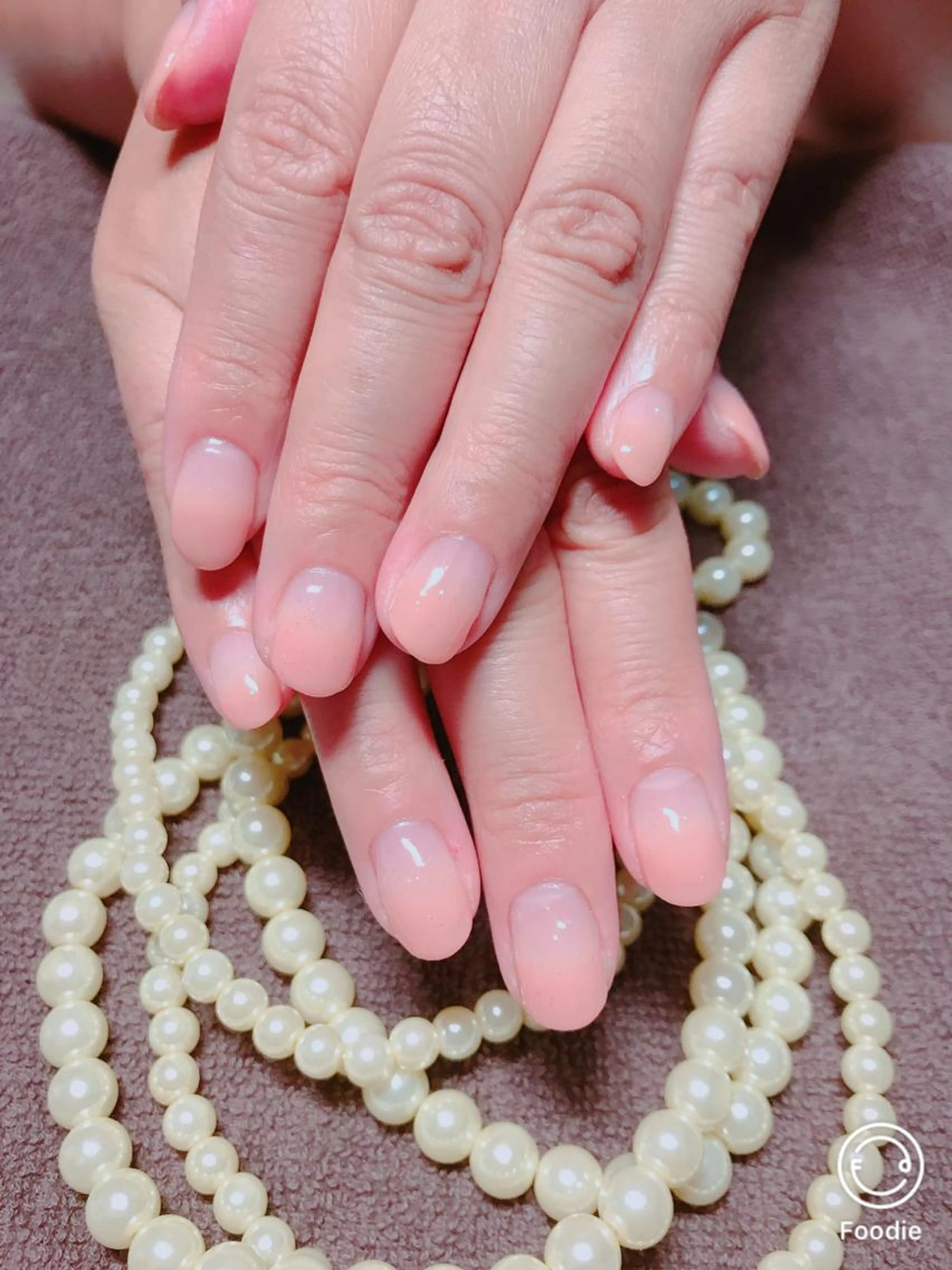 カラーグラデーション※フィルイン（ベース一層残し）の為一度全部オフしてからの施術です。⚠️アート別料金⚠️の写真