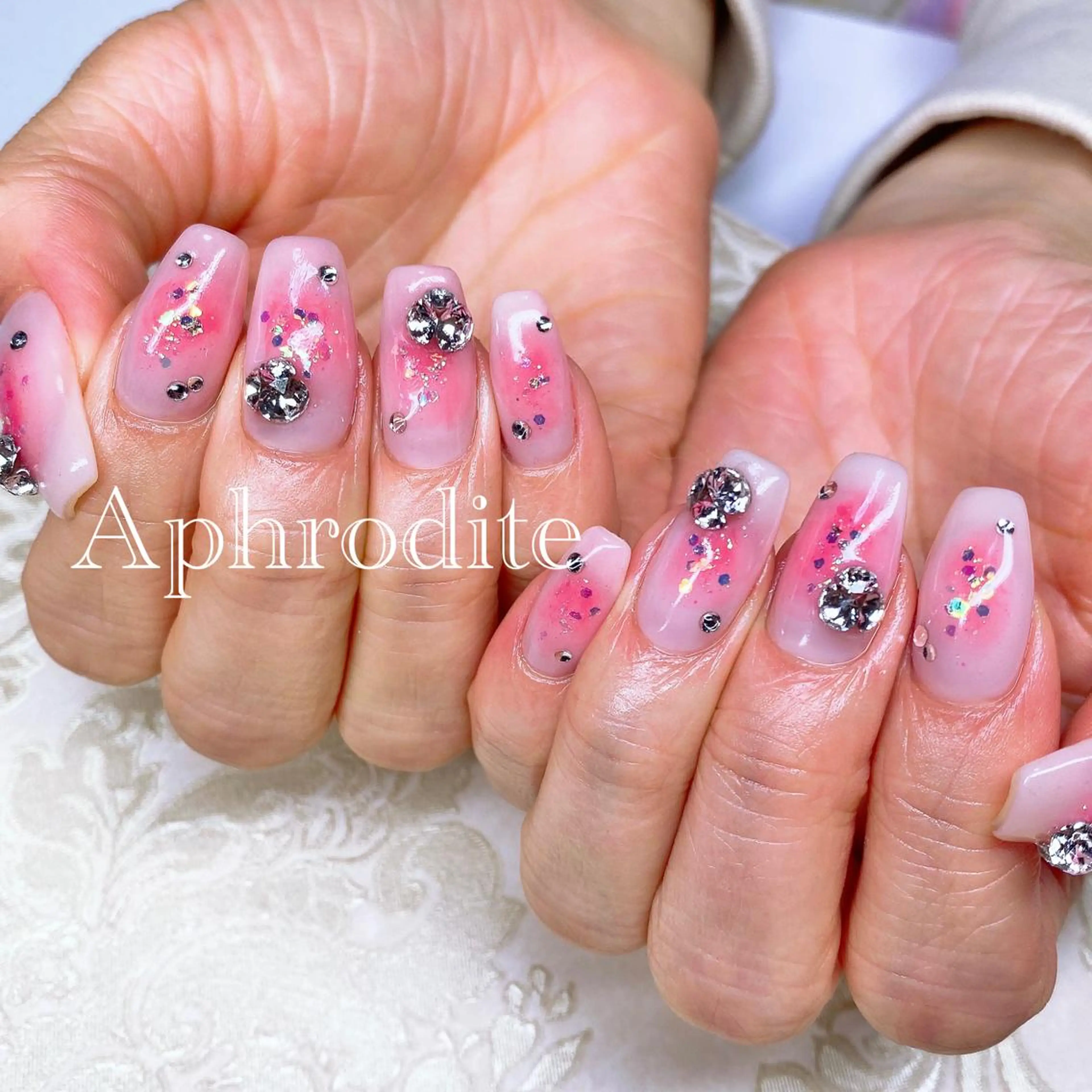 ネイル Aphrodite パラジェル認定サロンのネイルデザイン
