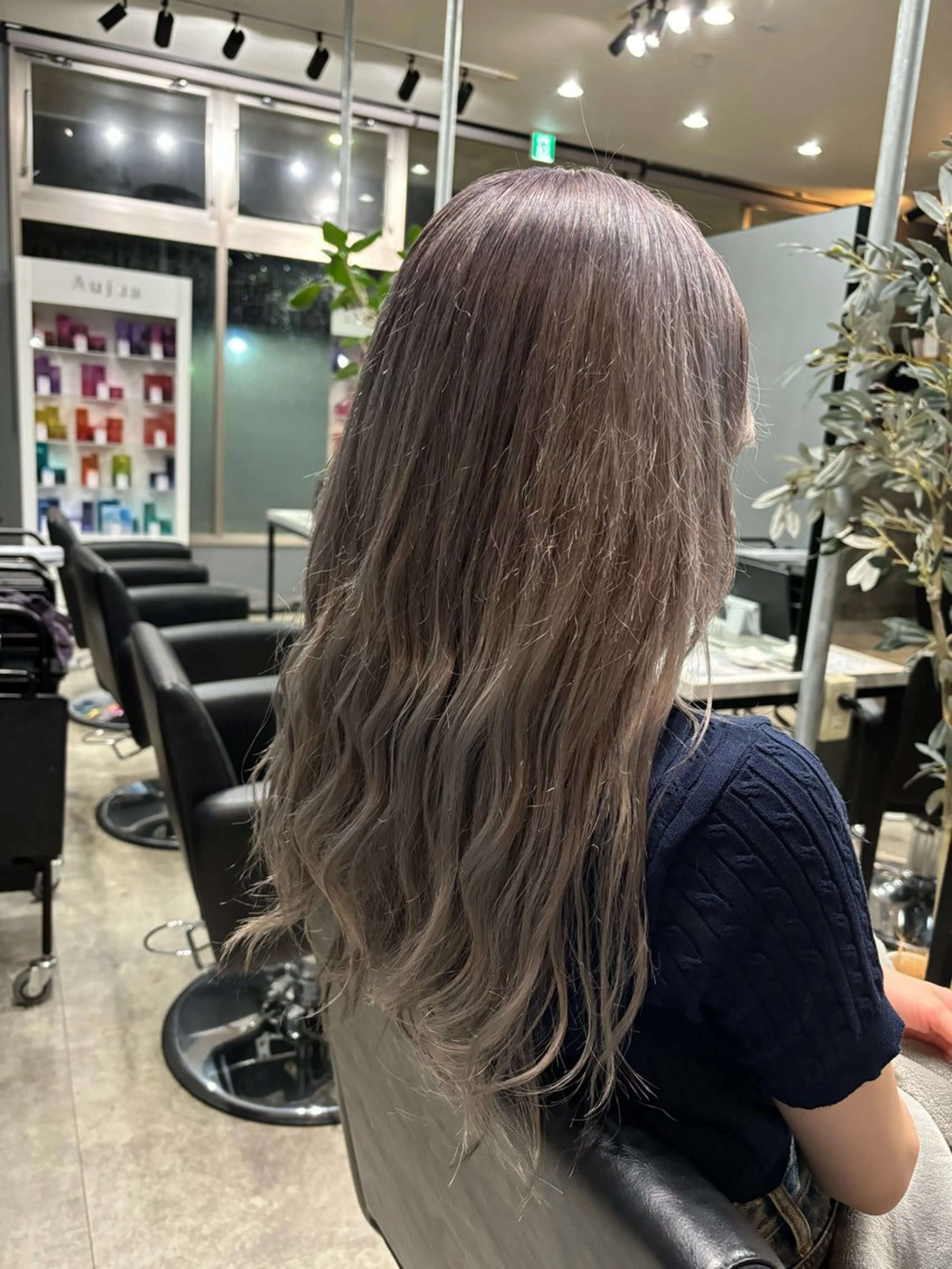 セミロング カラー シルバー 🌙GLITTER 菱沼孝将🌙のヘアスタイル