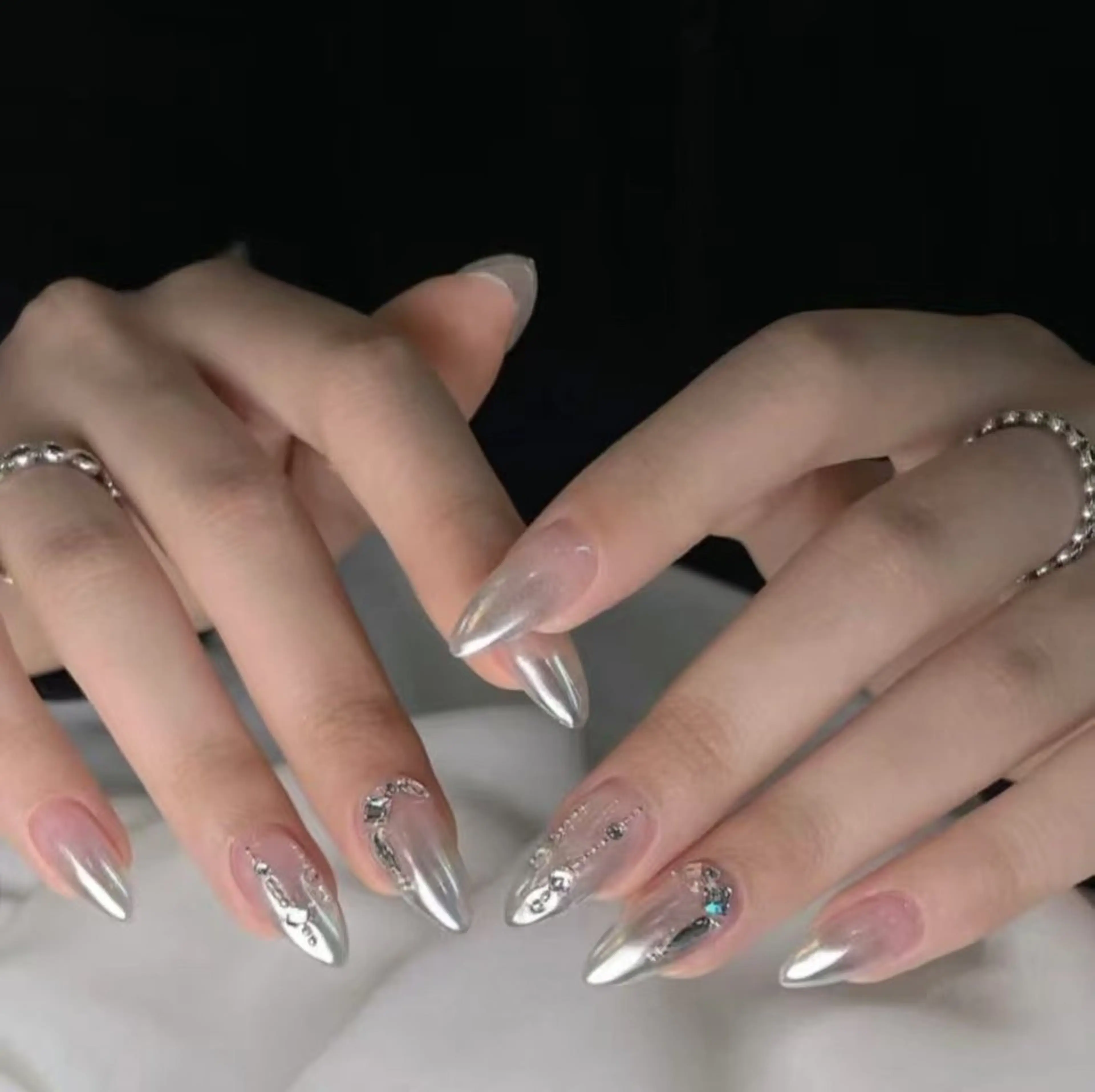 ネイル オーロラネイル フラワーネイル フットネイル フレンチネイル ジェルネイル ハンドネイル BabyYouMi ねねのネイルデザイン