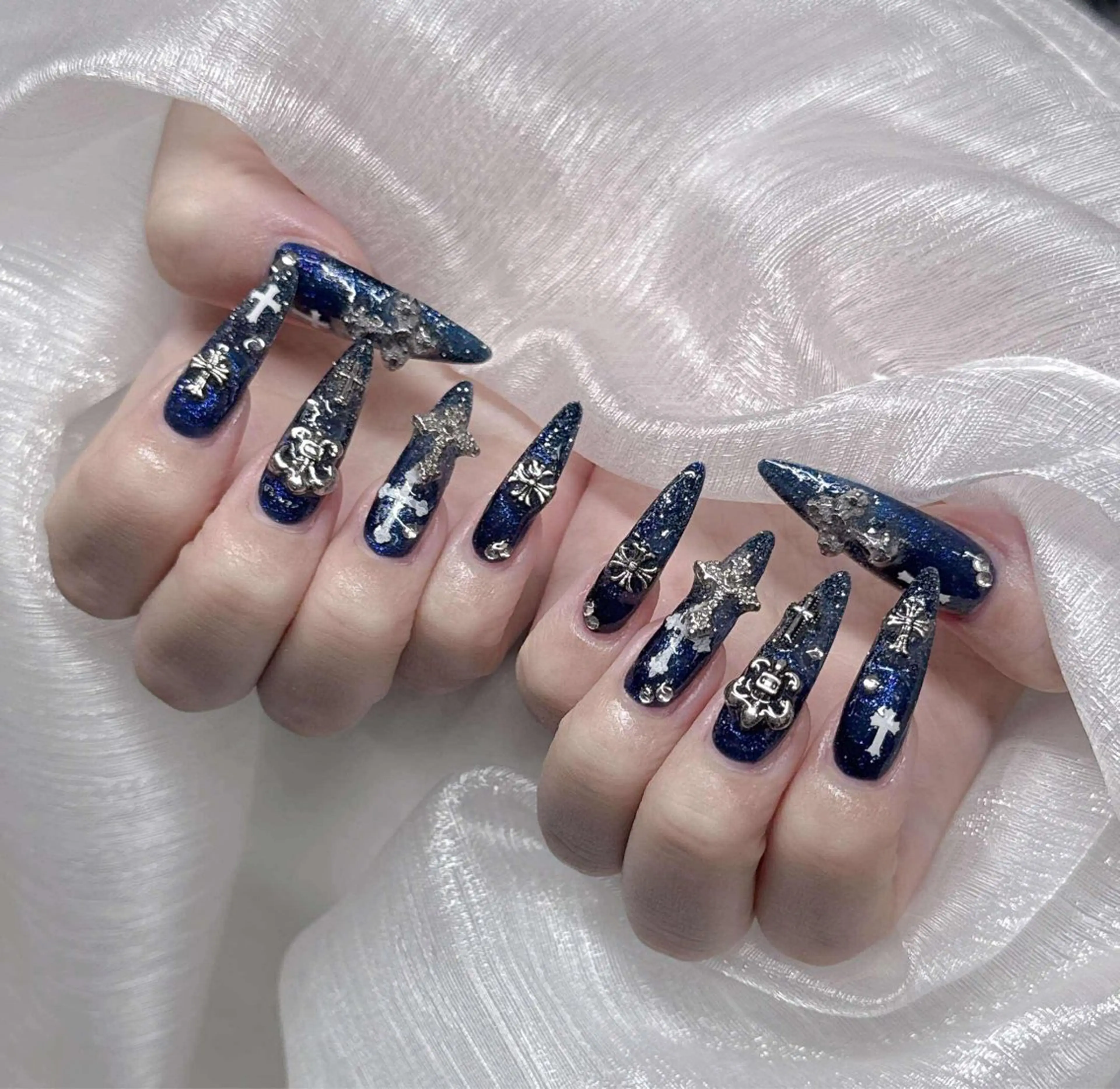 ネイル ハンドネイル Lee Nailsのネイルデザイン