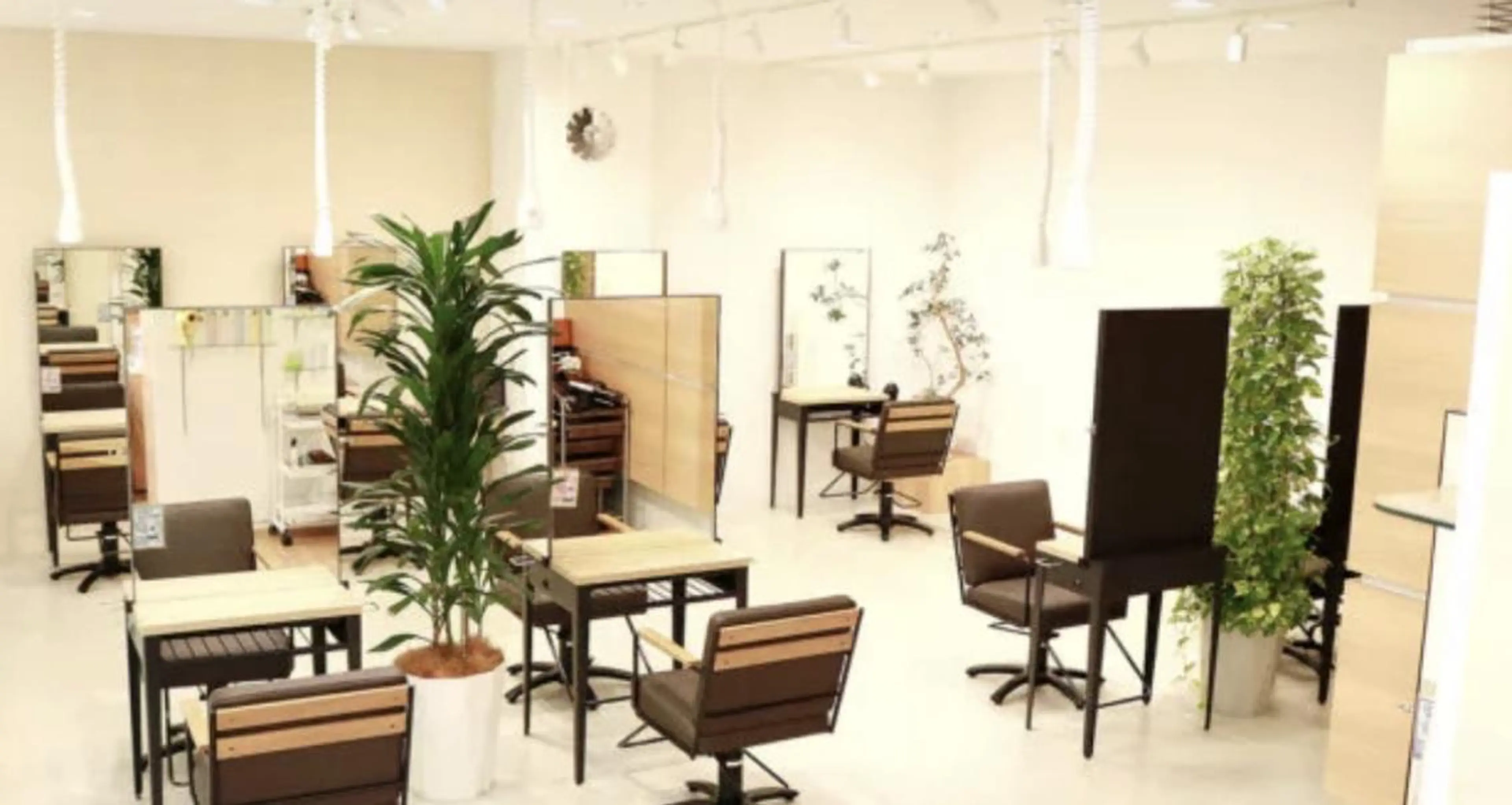 Newdeal大通 💜Moenaのマツエク・マツパデザイン