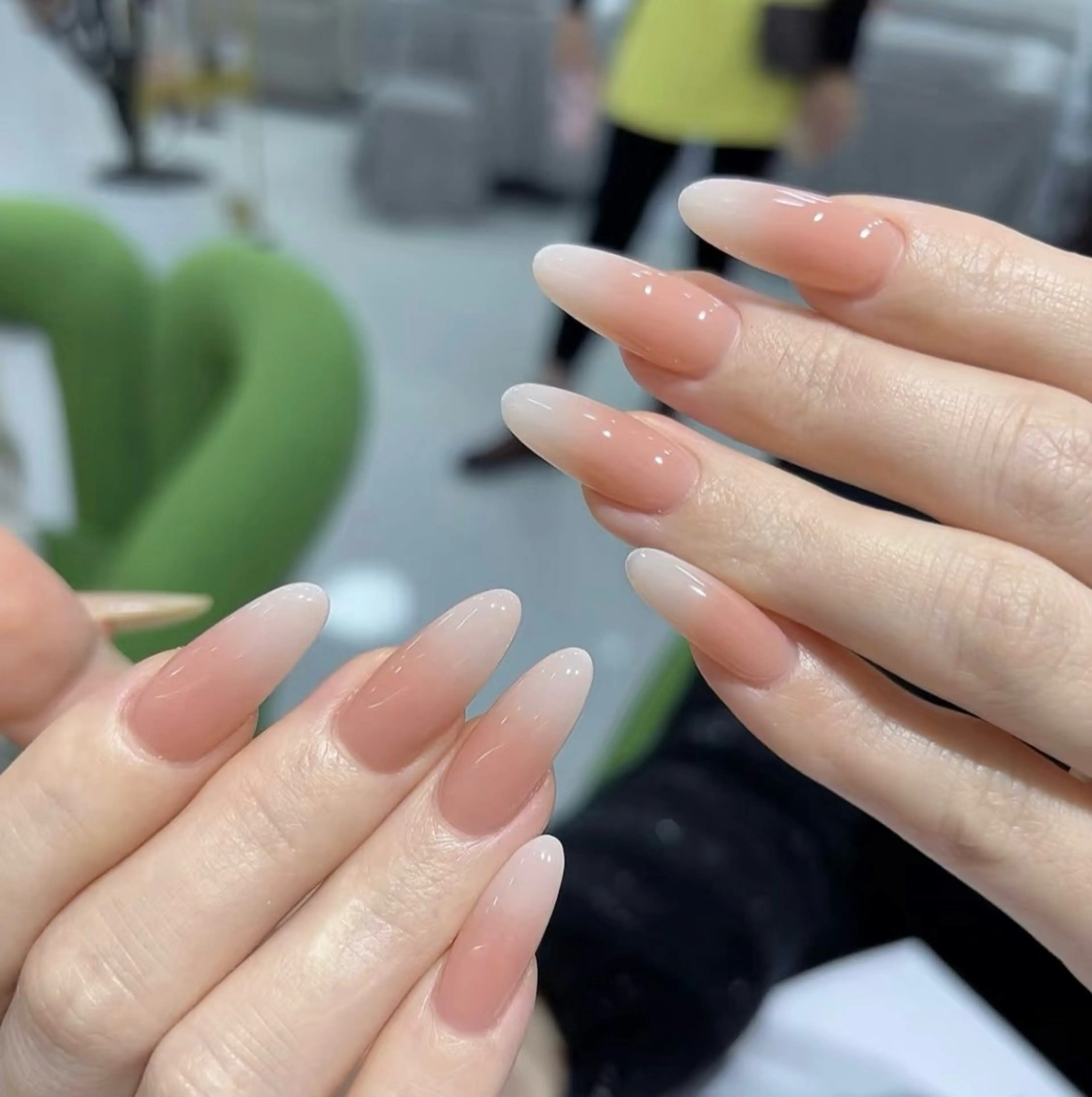 ネイル 高木 維麗絲のネイルデザイン