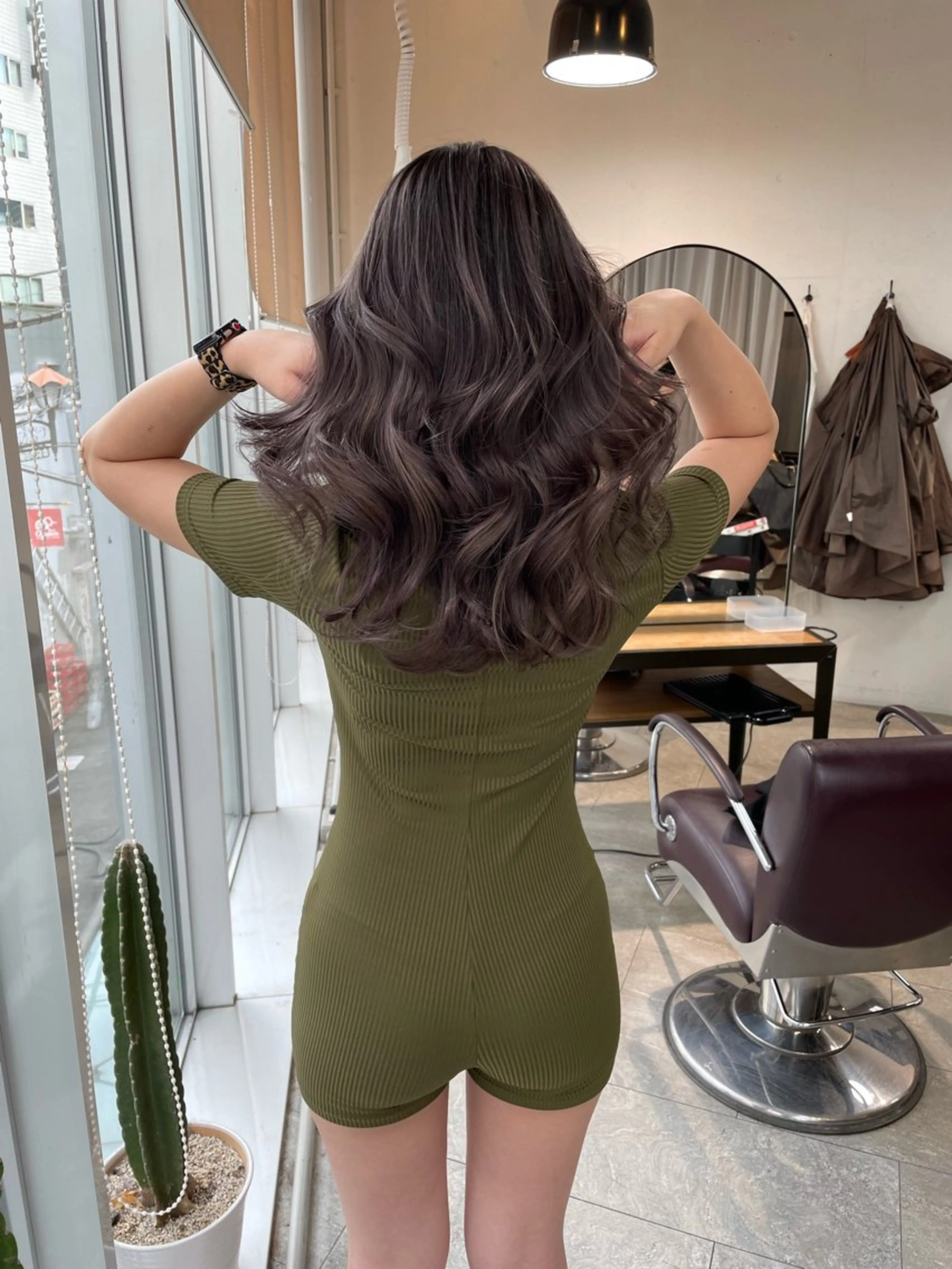 ロング カラー カット ヘアカラー トリートメント ヘアセット 💜ハイトーン💛 マジカルかいちゃんのヘアスタイル