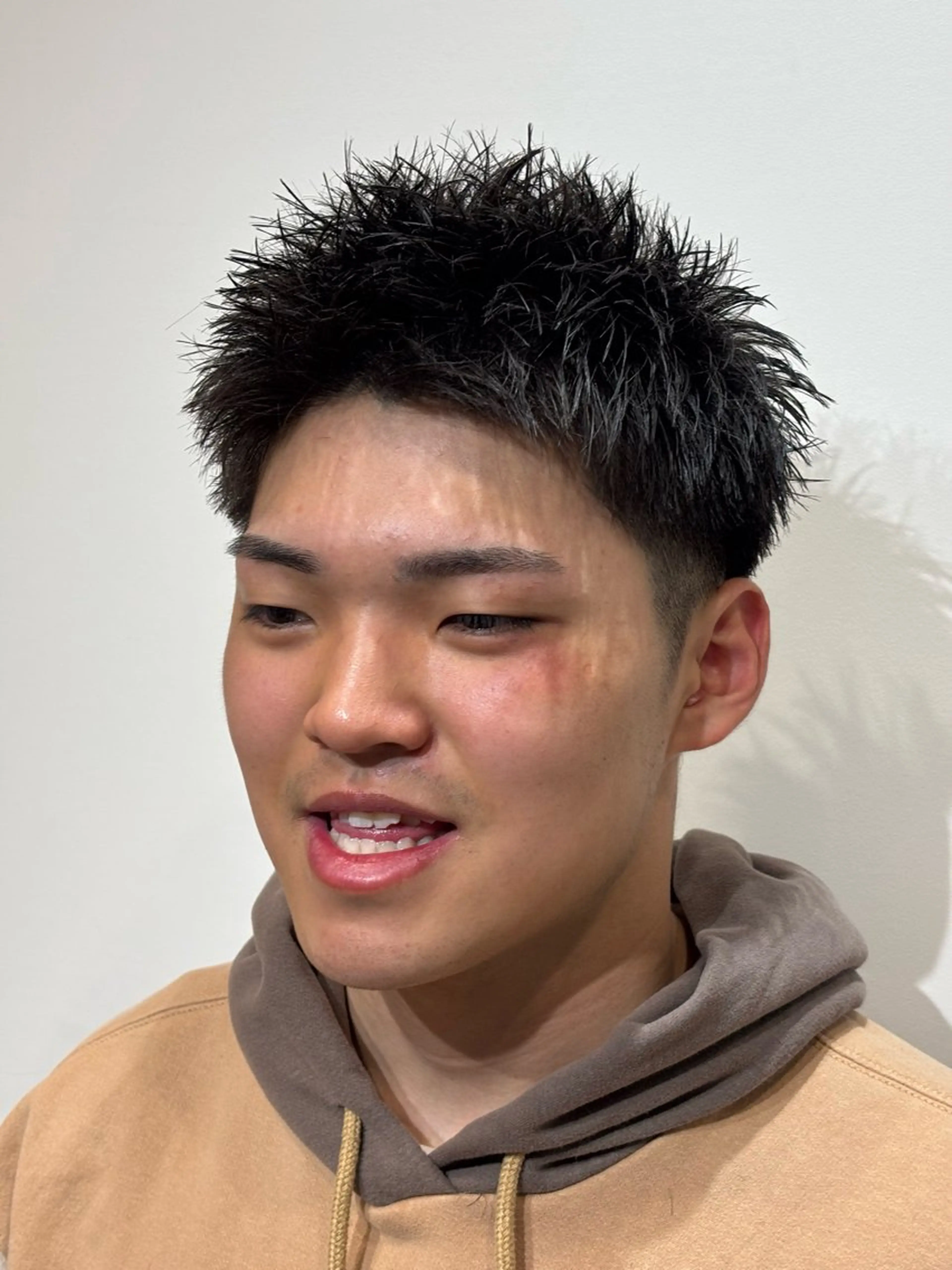 ショート メンズ メンズショート スパイキーショート ショートヘア カット トリートメント 【店長】メンズ職人 短髪　ハイトーン🔥のヘアスタイル