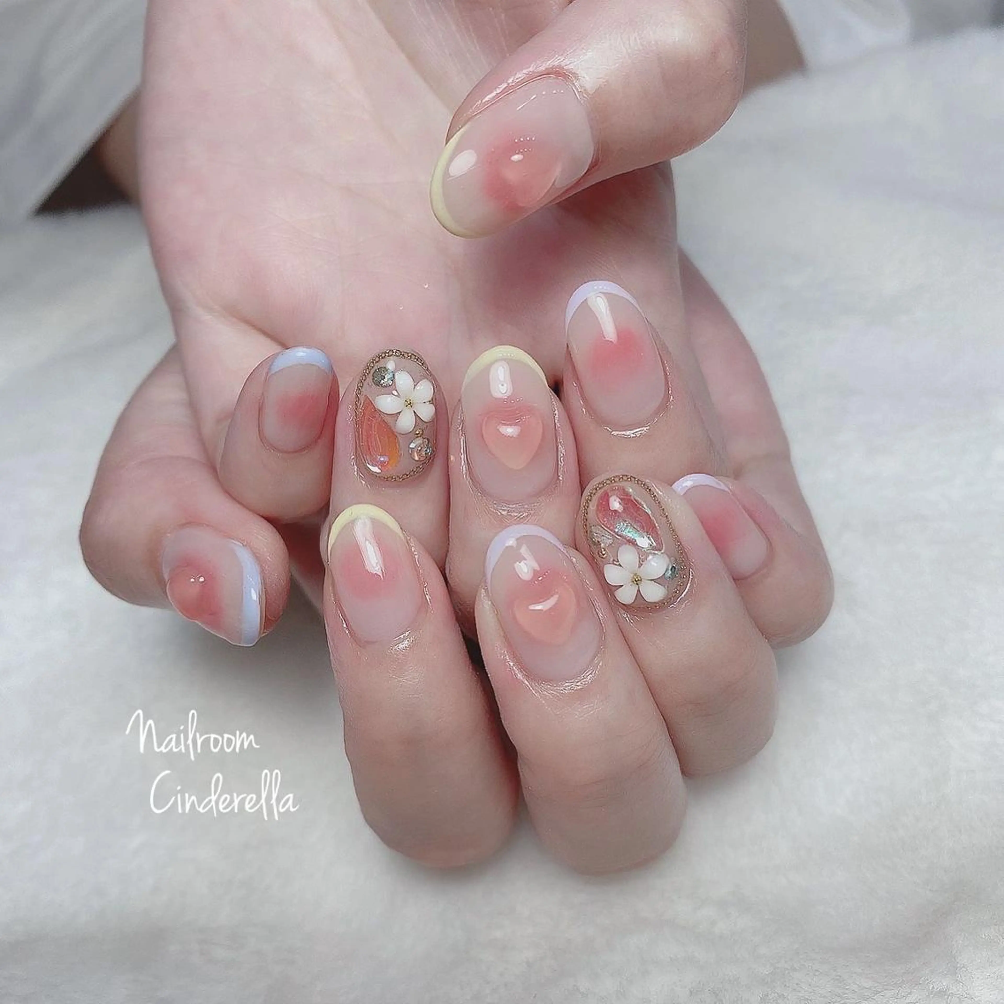 ネイル チークネイル フレンチネイル Nailroom. Cinderellaのネイルデザイン