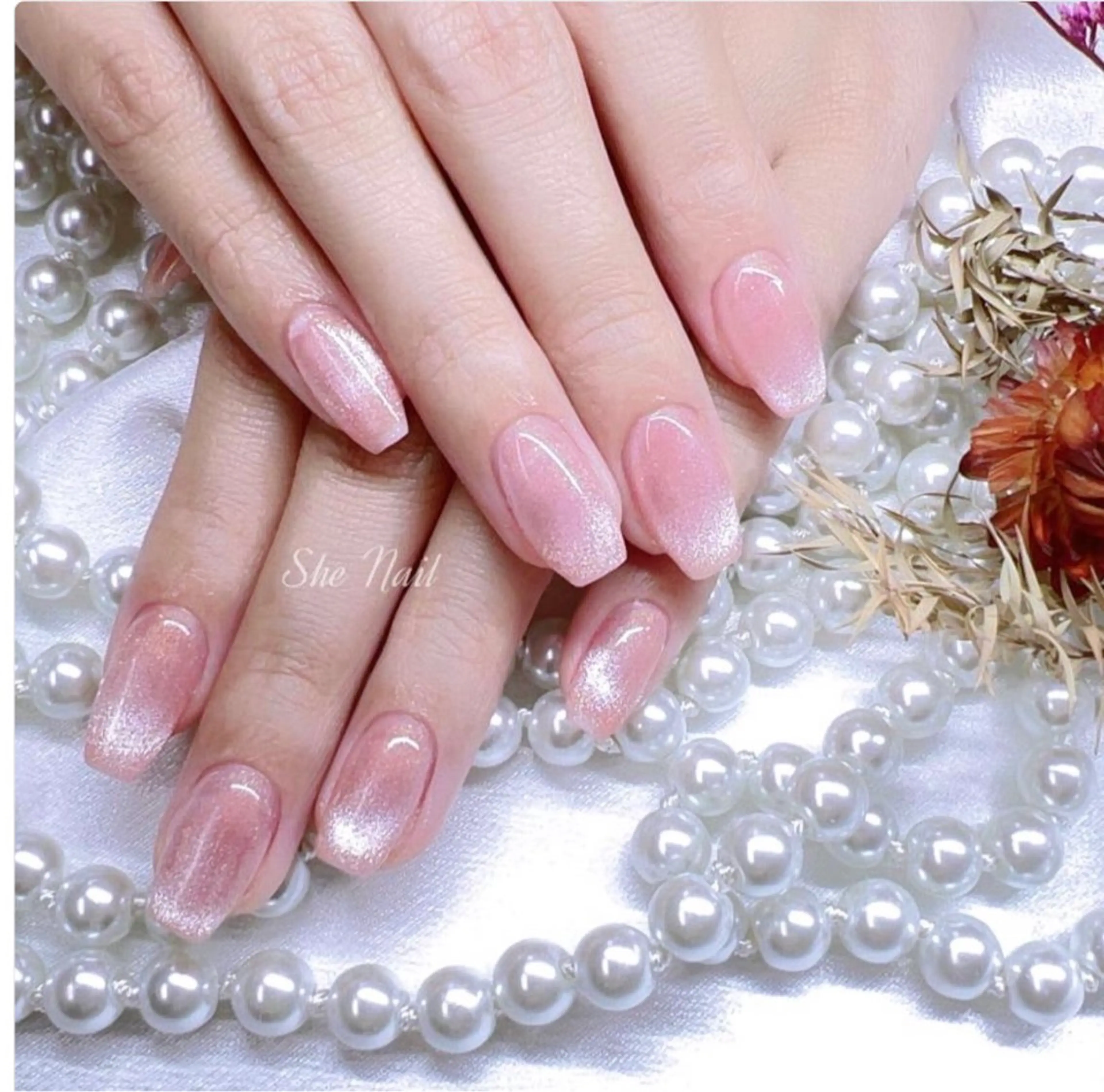 ネイル チークネイル 長さ出し フラッシュネイル マグネットネイル ワンカラーネイル She_nail所属・ELSA_ Bellaのネイルデザイン