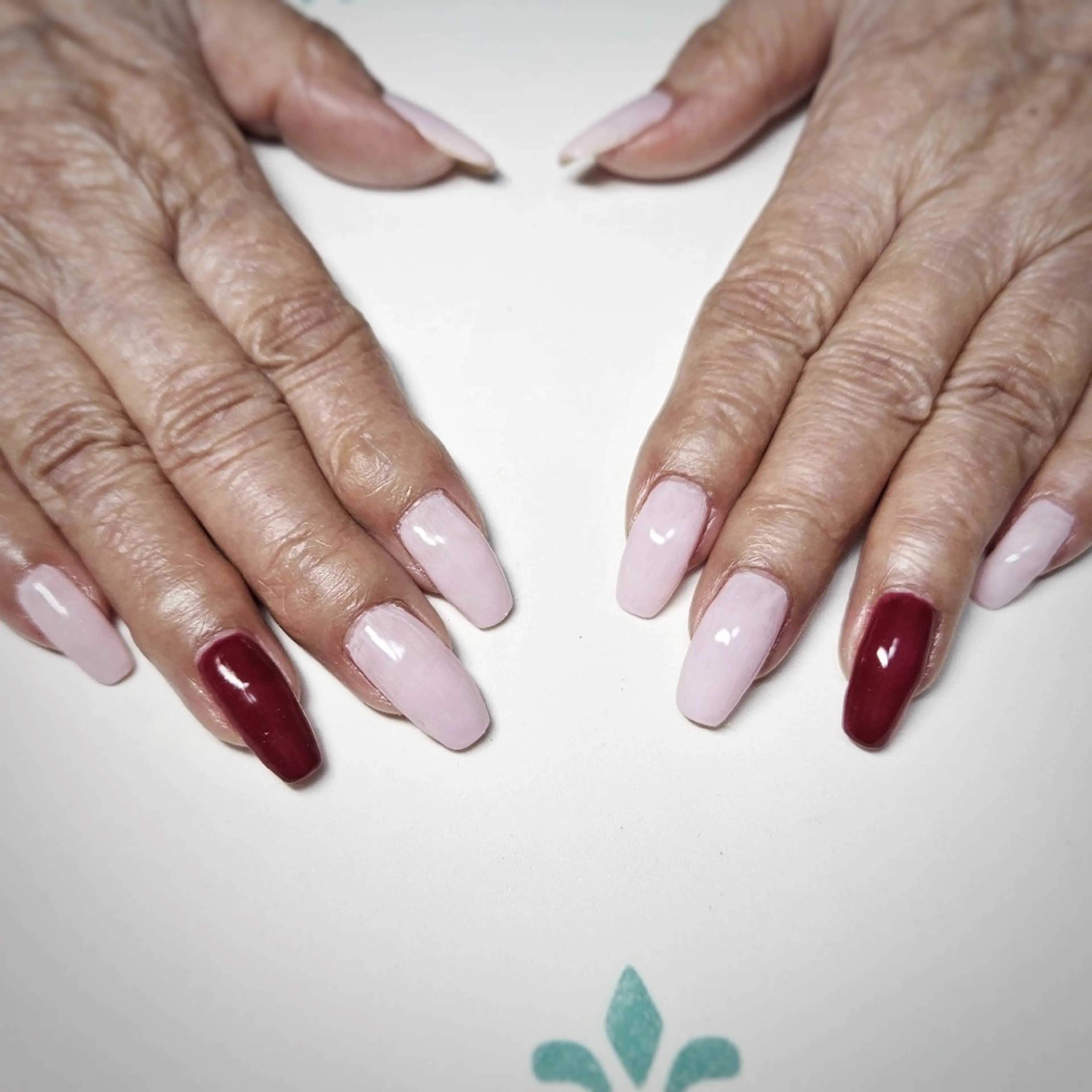 ネイル ワンカラーネイル ハンドネイル Y. Saoriのネイルデザイン