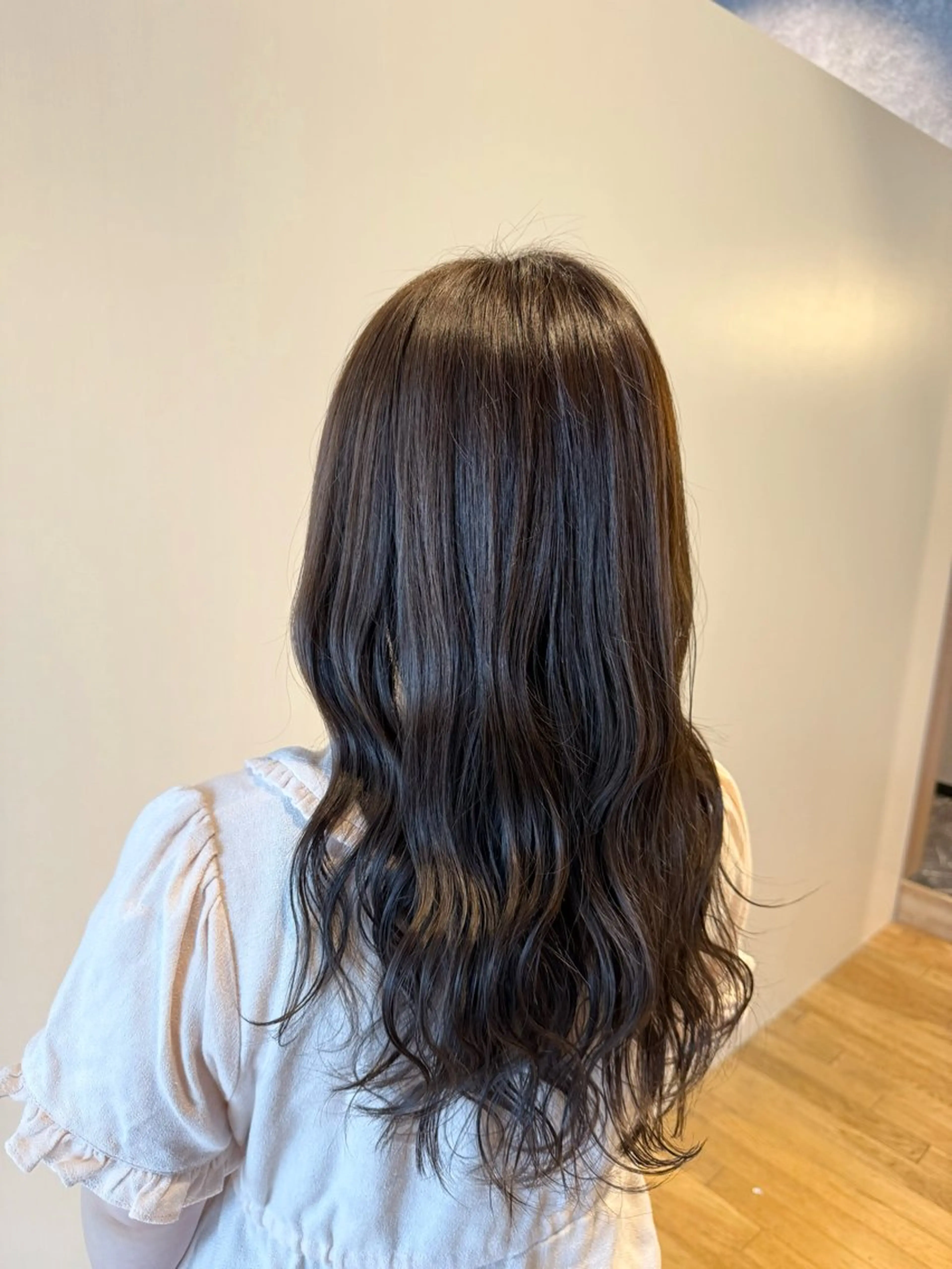 レディースカット+ケアトリートメント+眉毛ワックス脱毛の写真