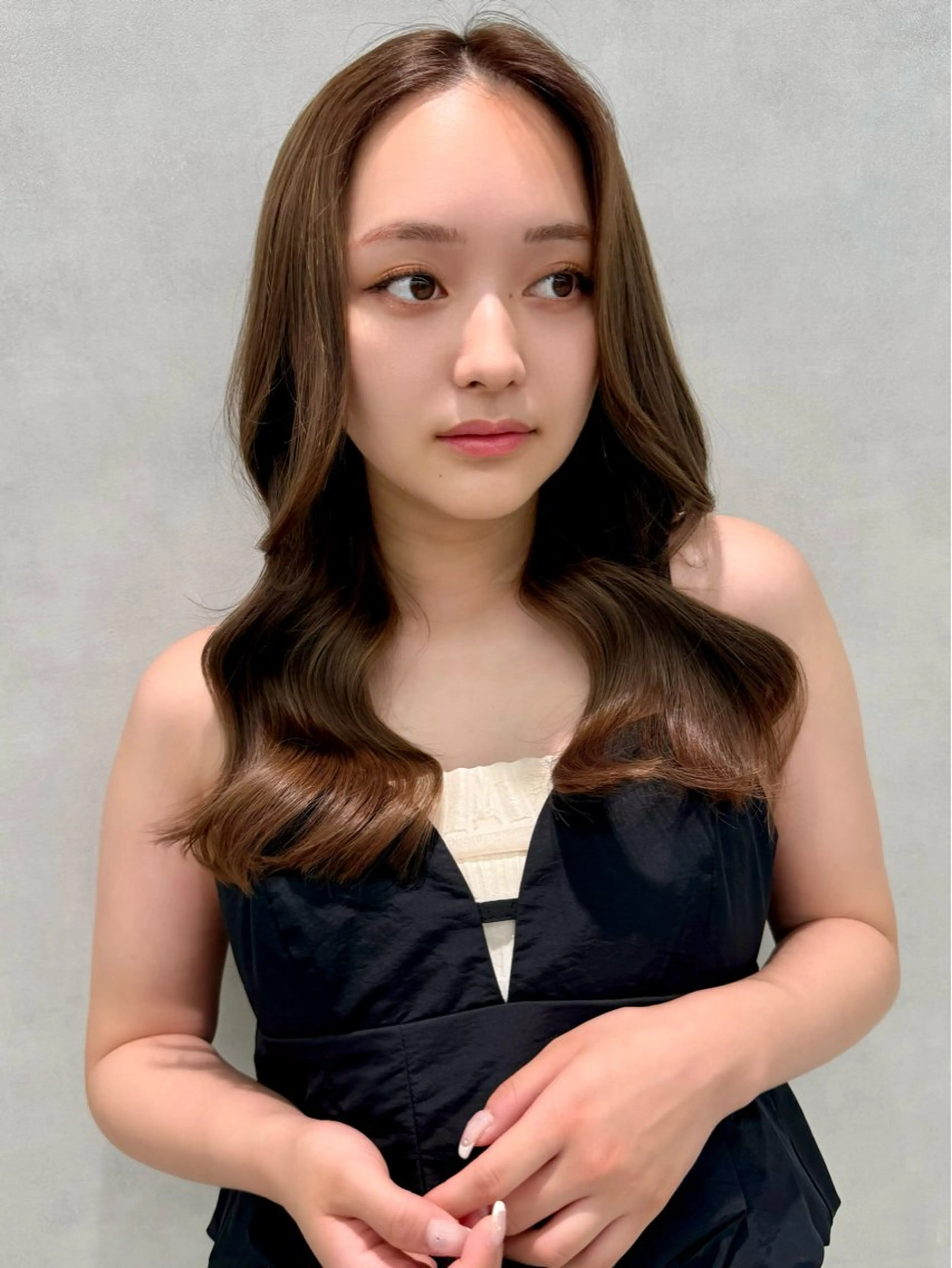 ロング カラー カット ヘアカラー トリートメント 韓国レイヤー/ 顔まわり/西野和裕のヘアスタイル