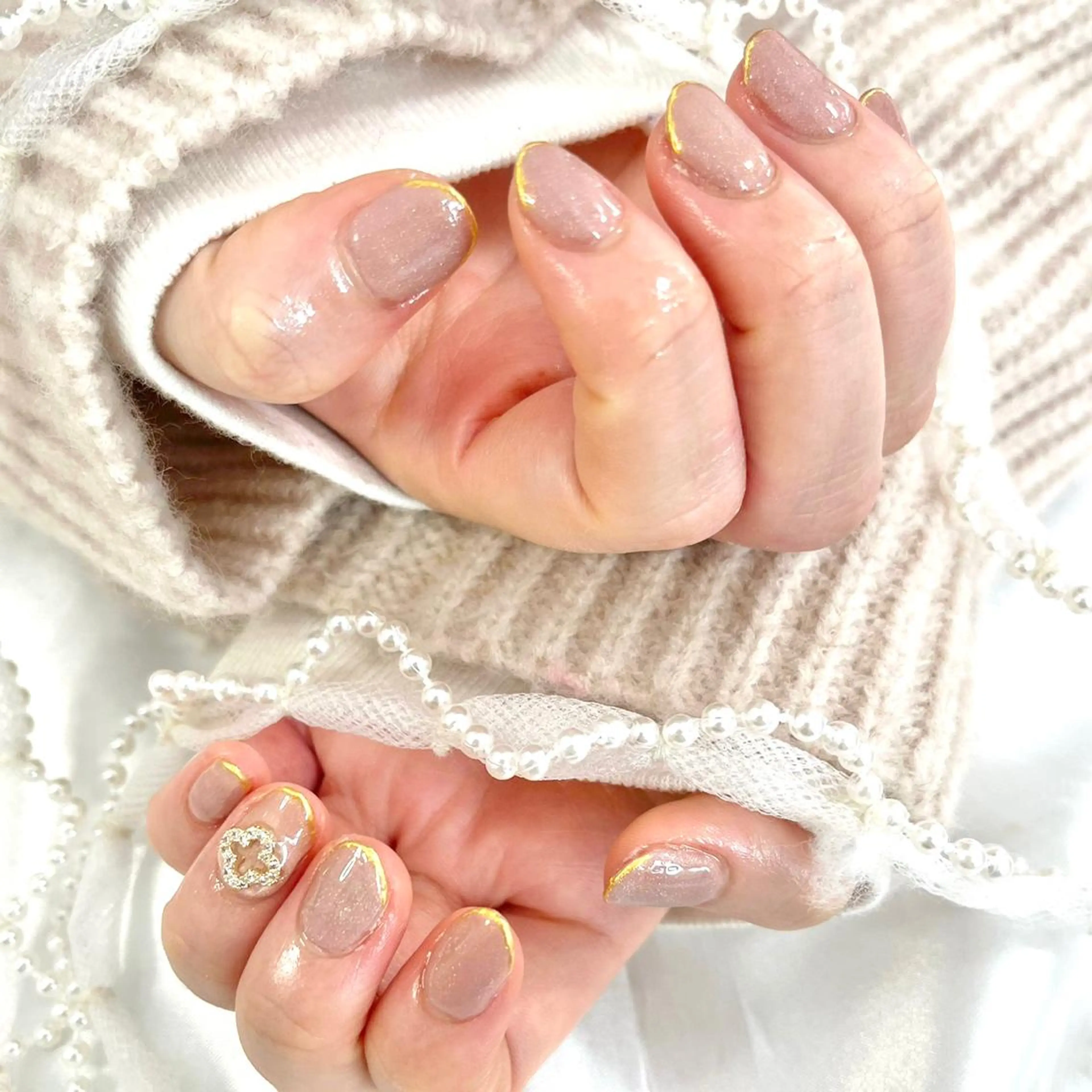 ネイル フレンチネイル ジェルネイル ゴールド 韓国ネイル パラジェル ハンドネイル 韓国ネイルサロン Miuのネイルデザイン