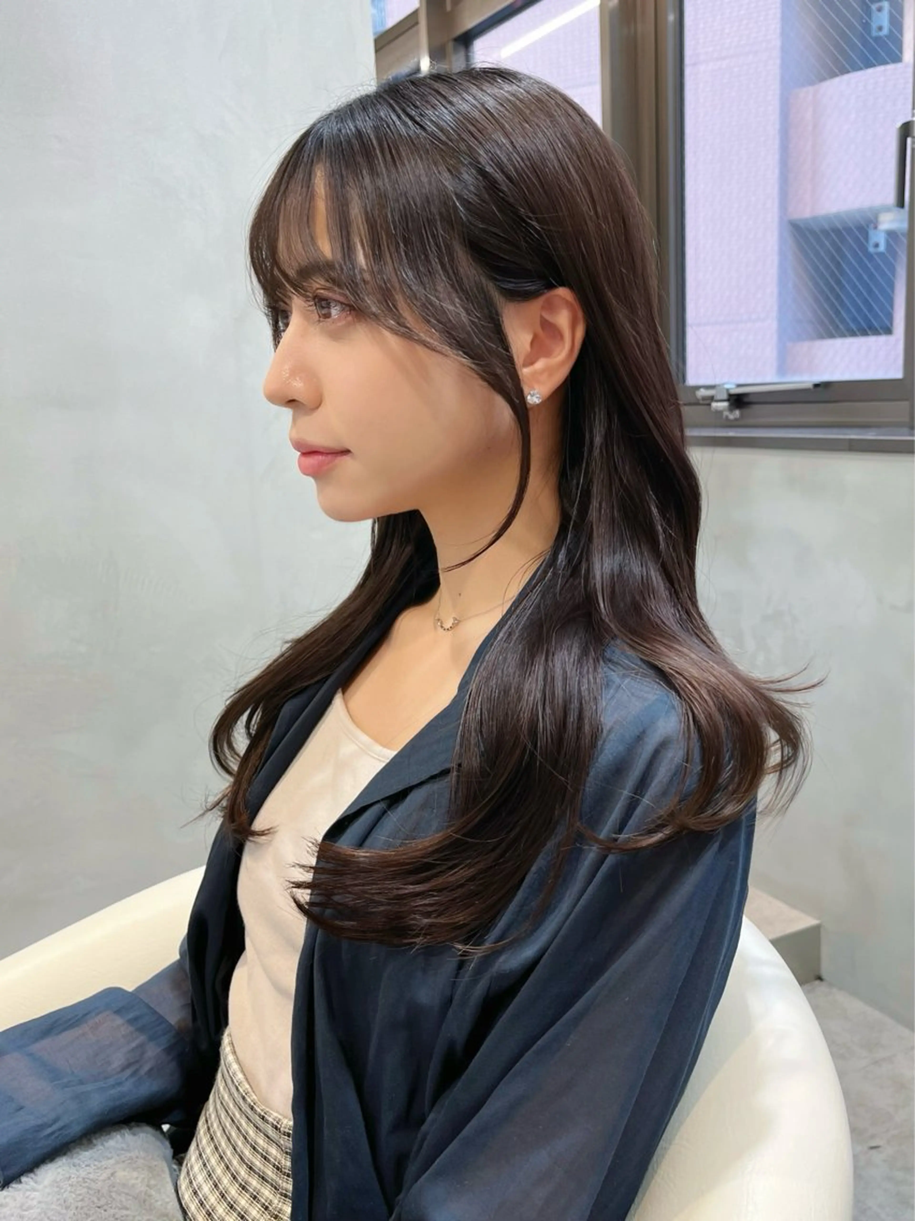 ロング カラー 透明感カラー グレージュ 顔まわりレイヤー 顔周りカット 韓国風ヘア レイヤーカット 大宮　蒲生優のヘアスタイル